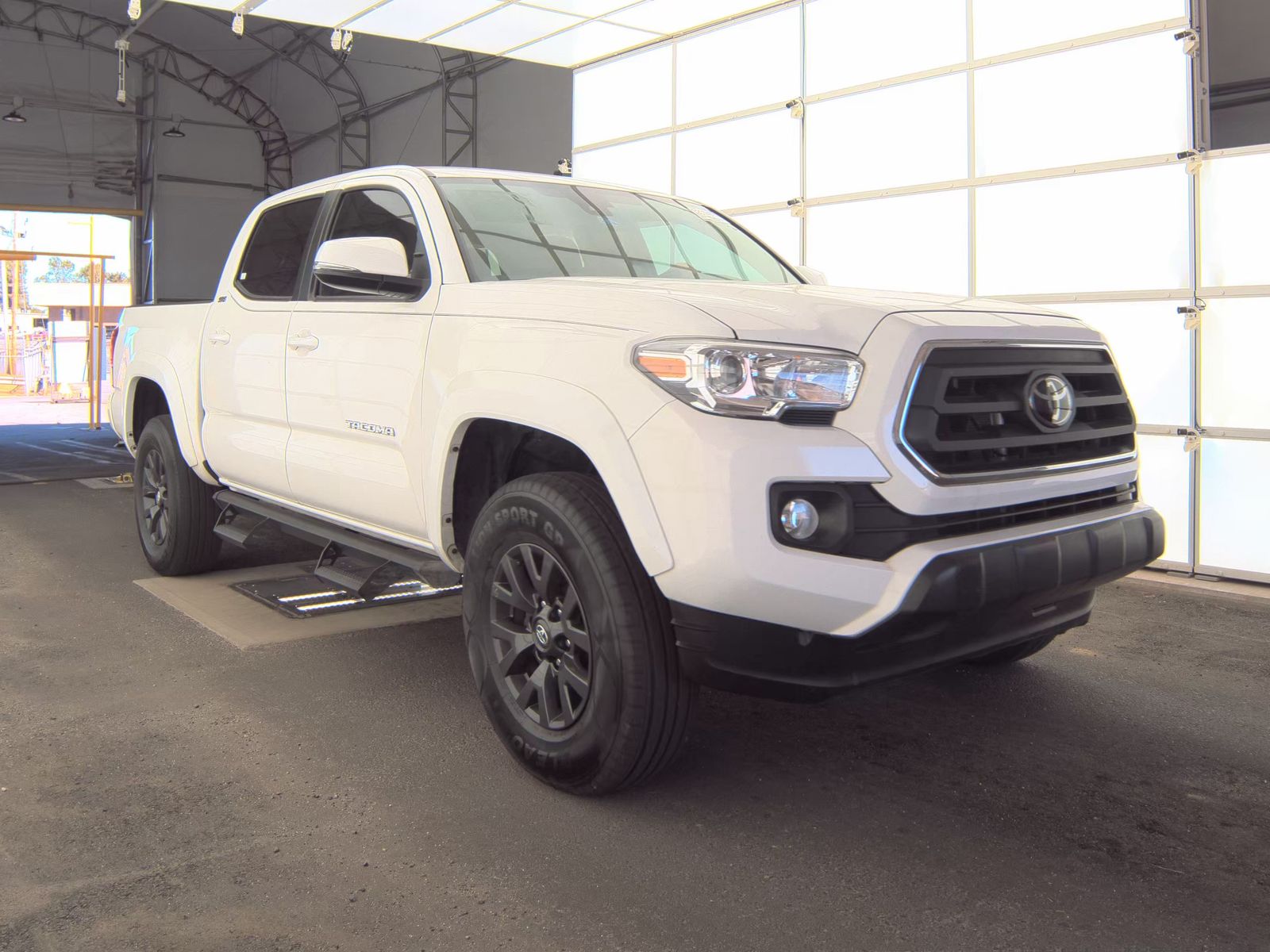 2023 Toyota Tacoma SR5 AWD