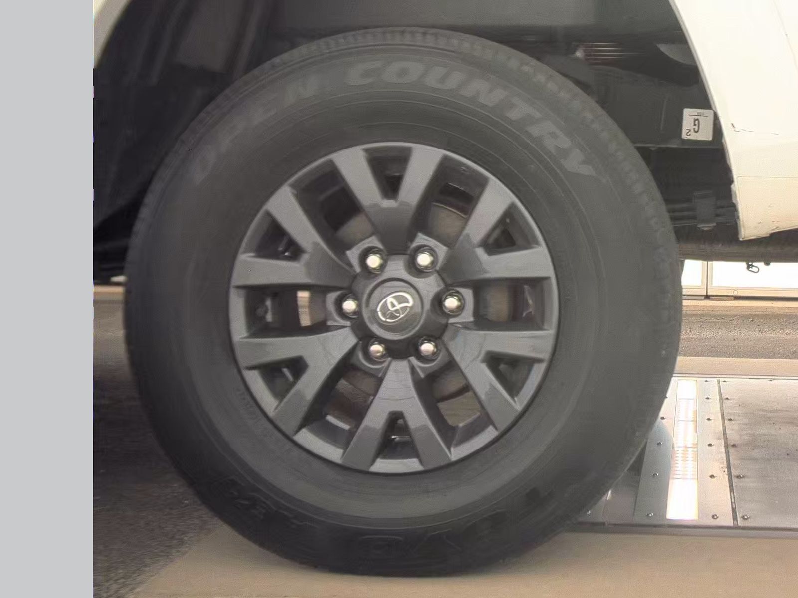 2023 Toyota Tacoma SR5 AWD