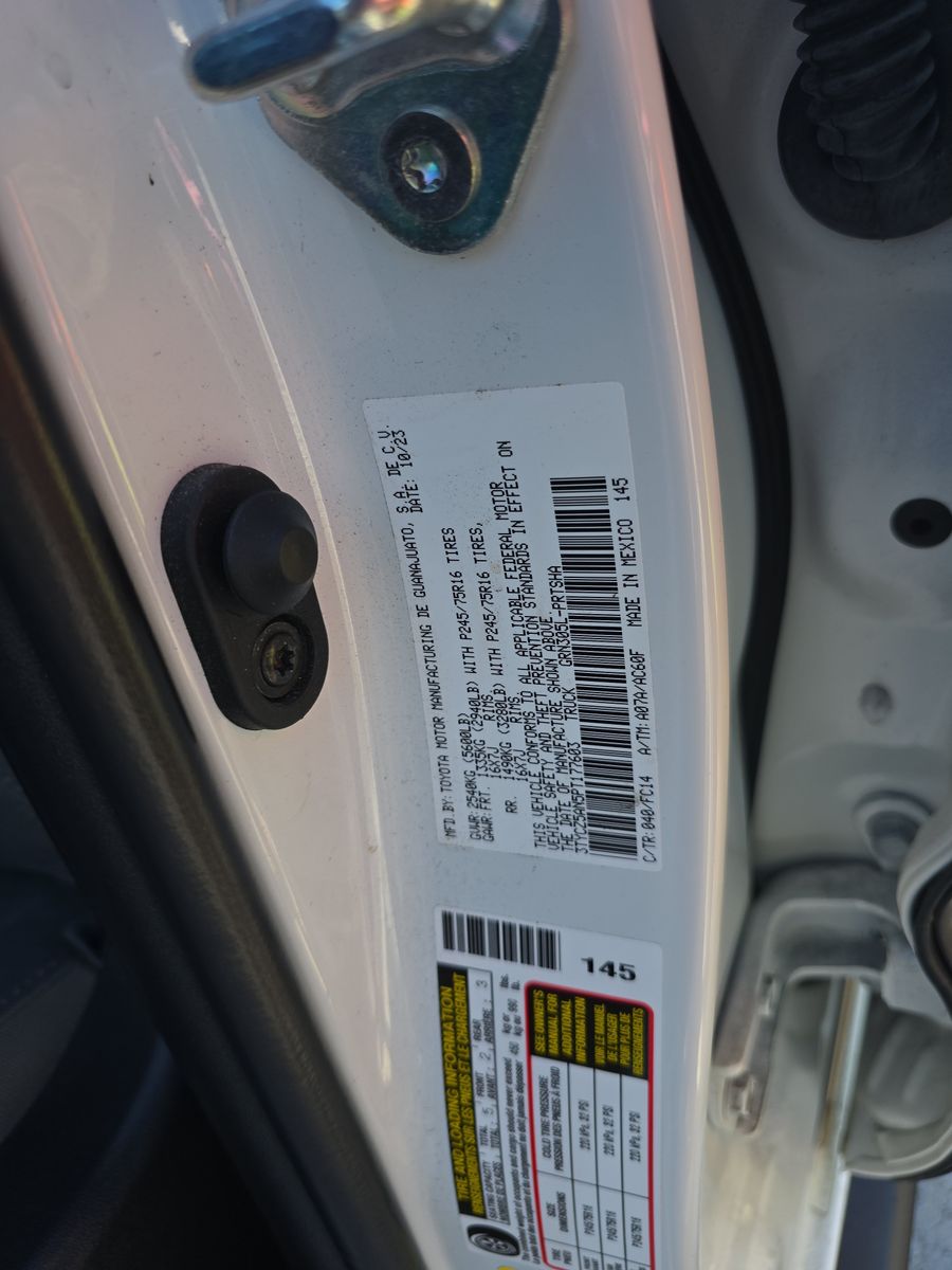 2023 Toyota Tacoma SR5 AWD