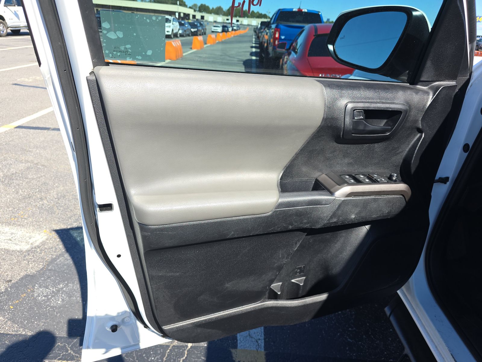 2023 Toyota Tacoma SR5 AWD