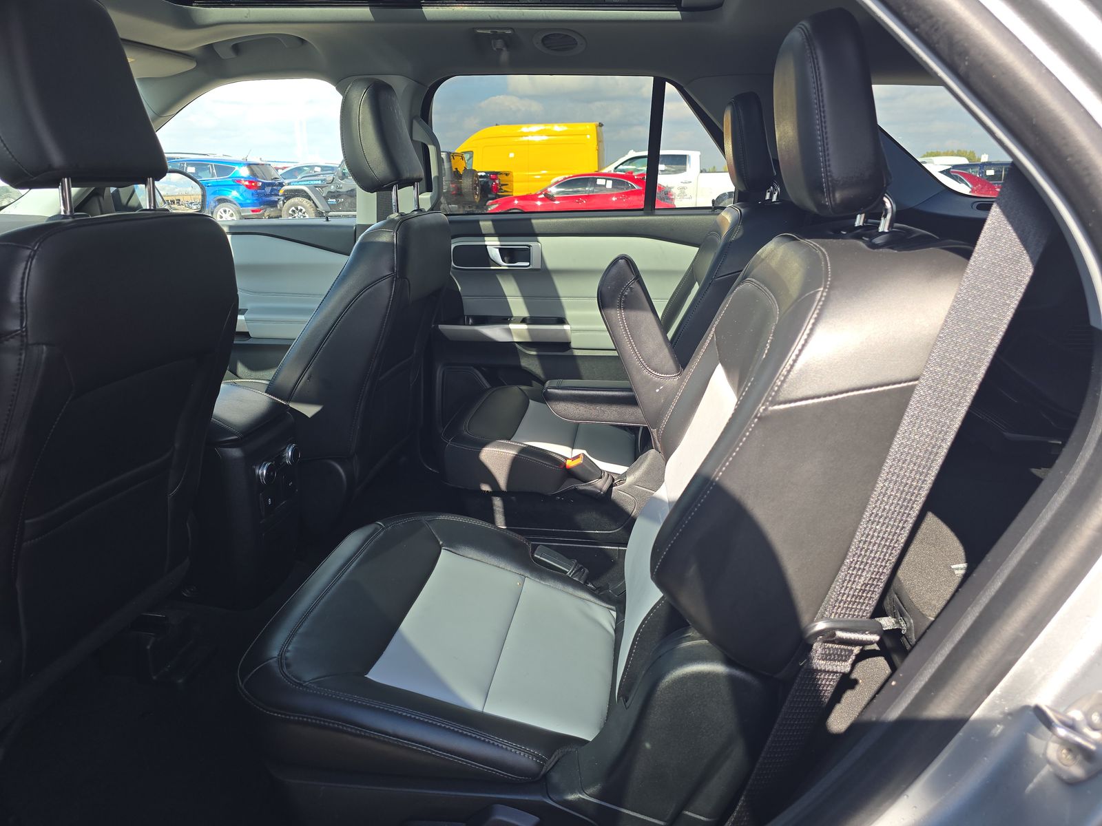 2022 Ford Explorer XLT AWD