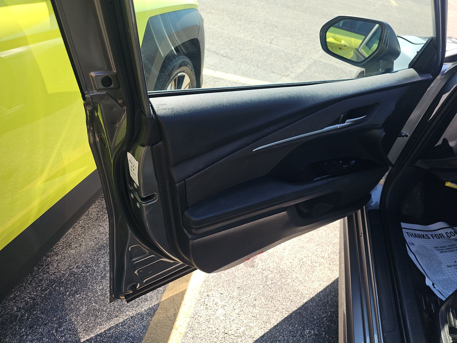 2025 Toyota Camry SE FWD