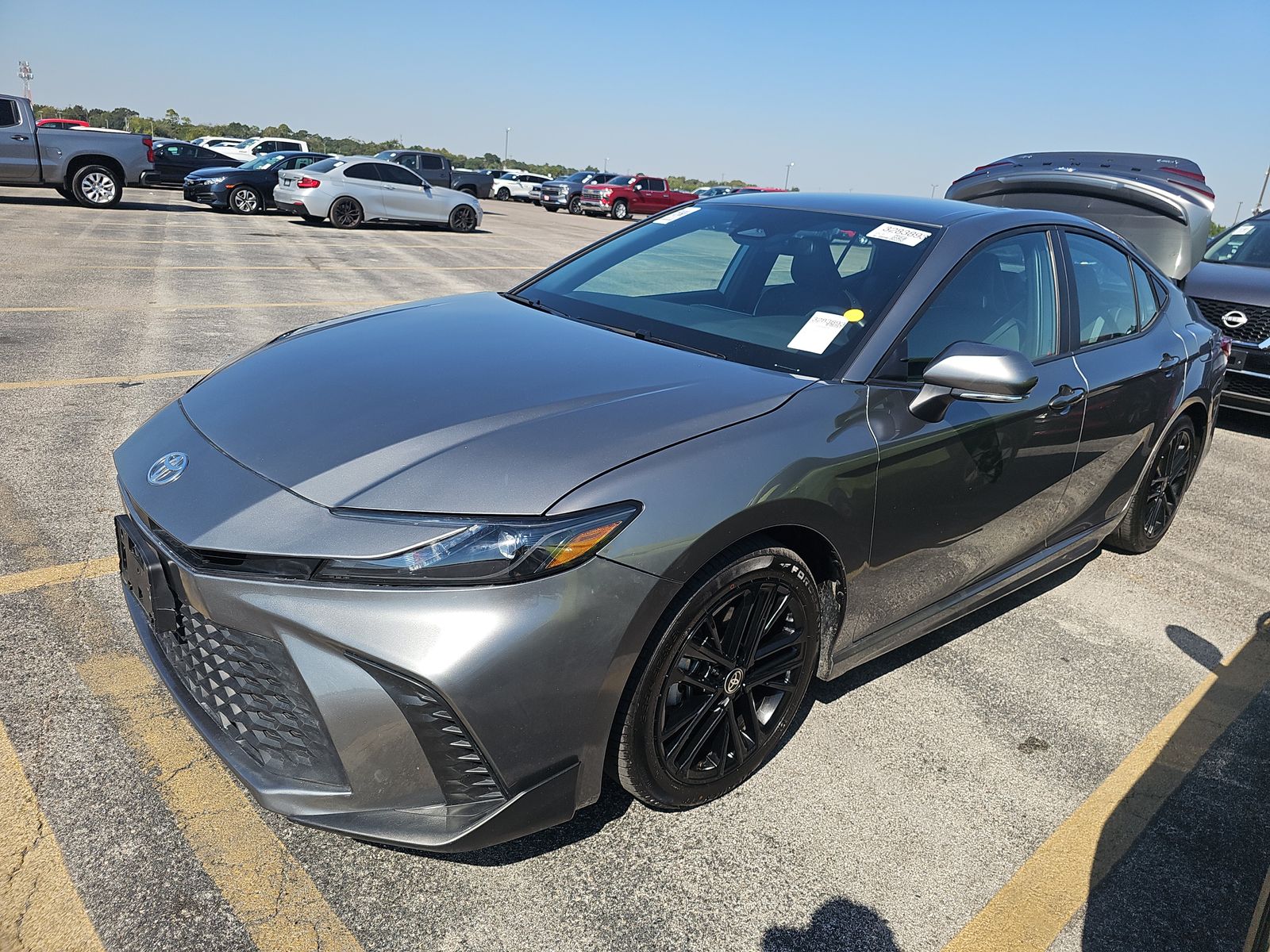 2025 Toyota Camry SE FWD