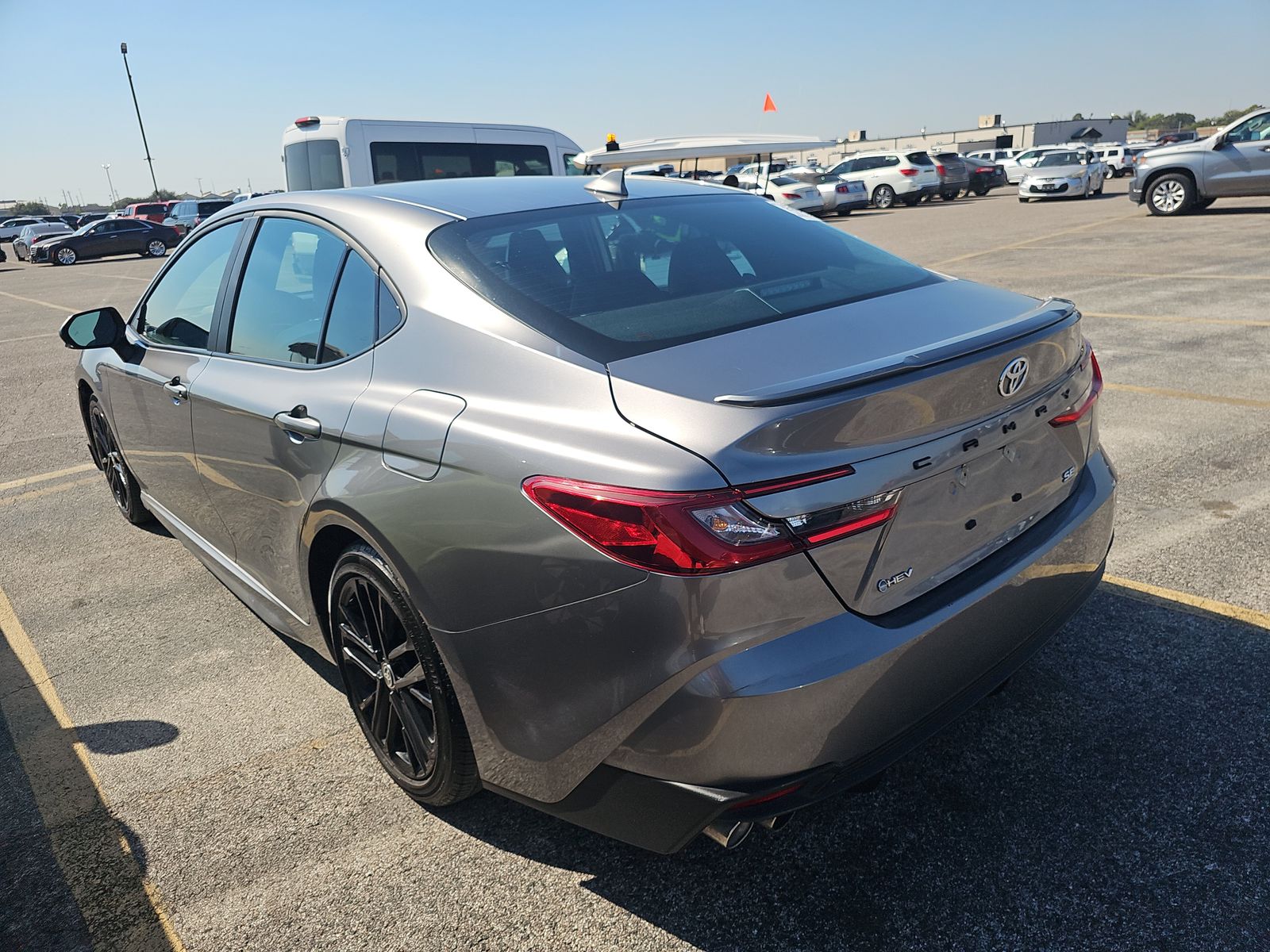 2025 Toyota Camry SE FWD