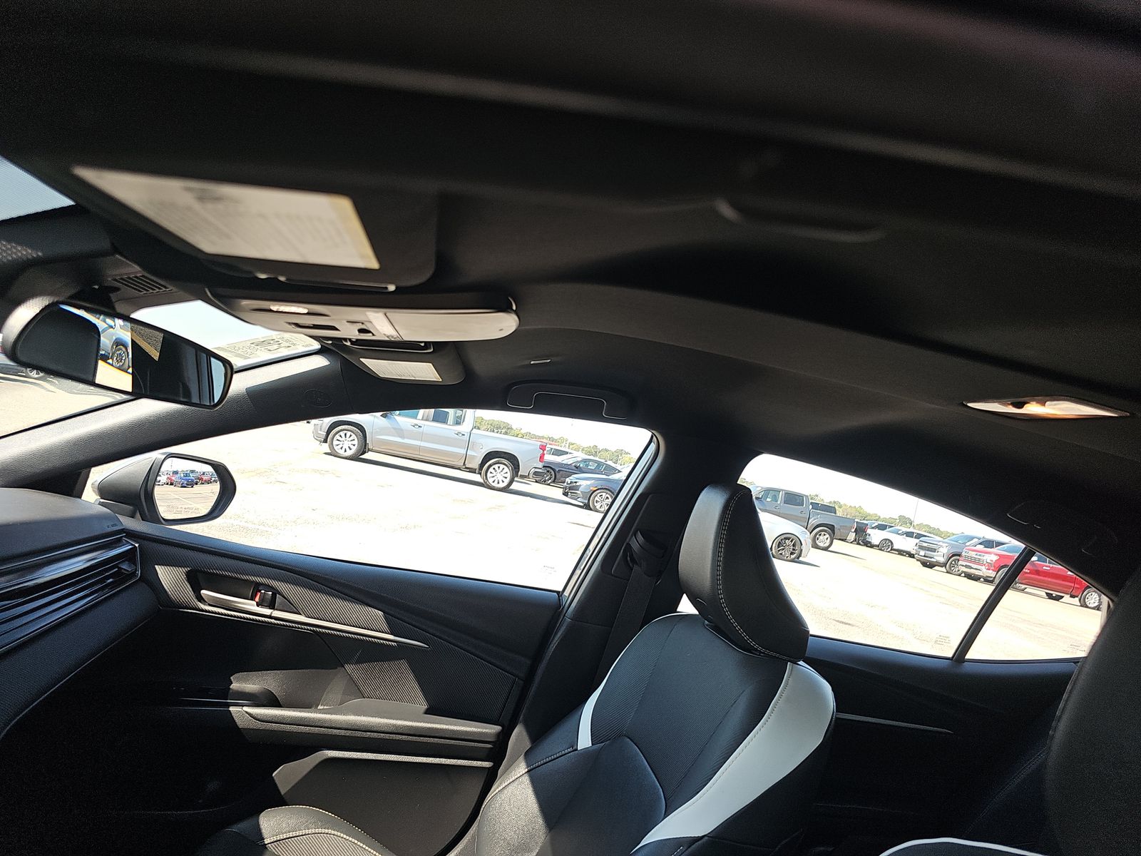 2025 Toyota Camry SE FWD