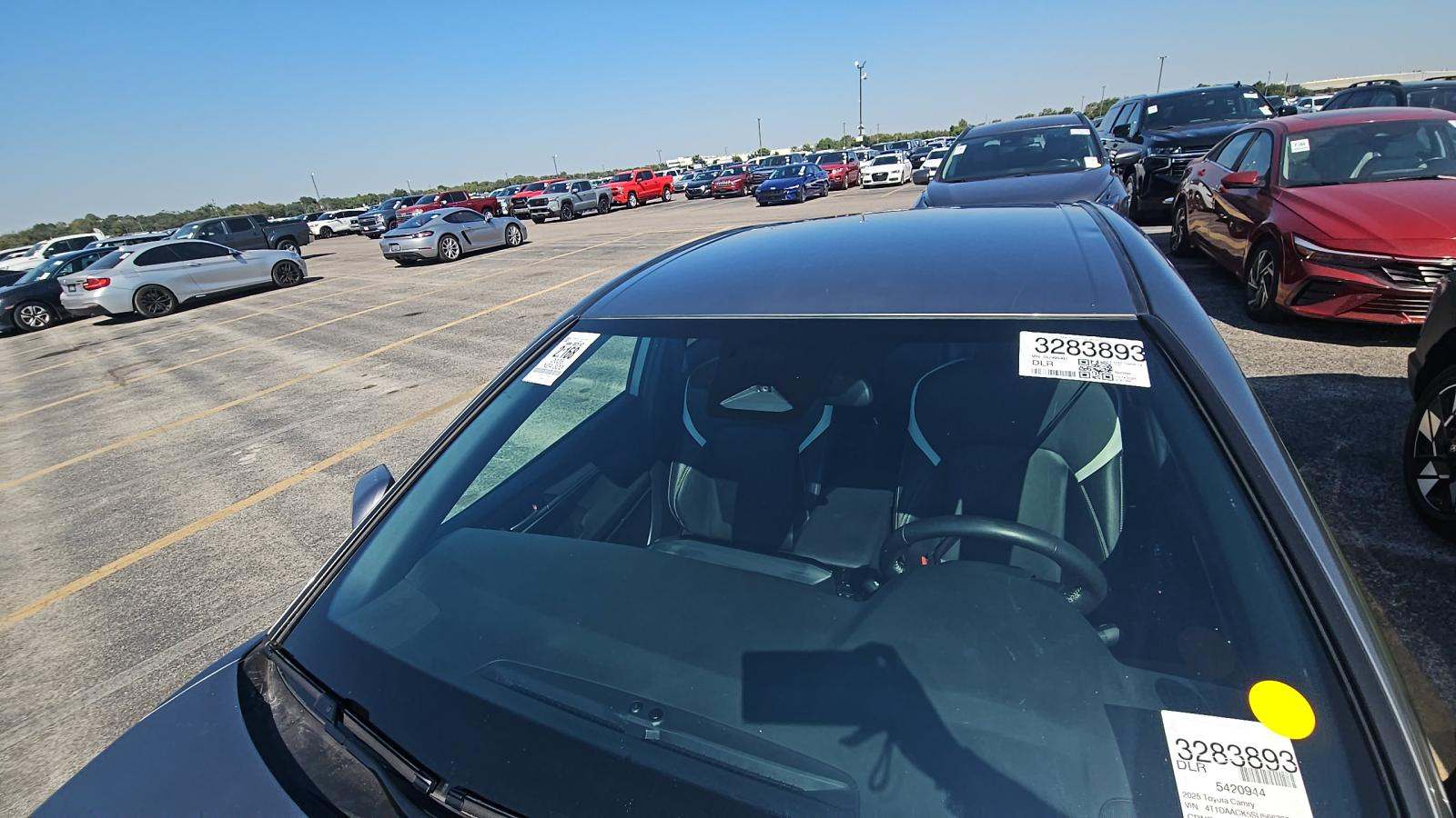 2025 Toyota Camry SE FWD