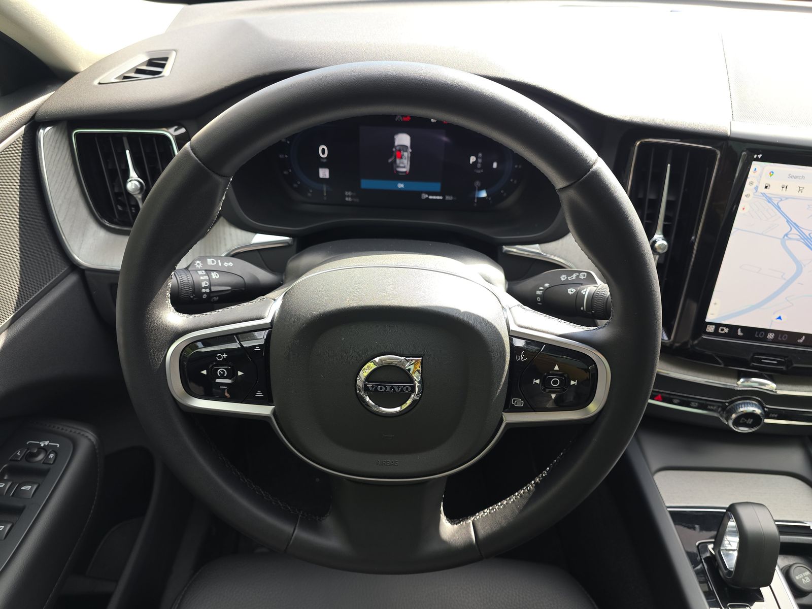 2025 Volvo XC60 B5 Plus AWD