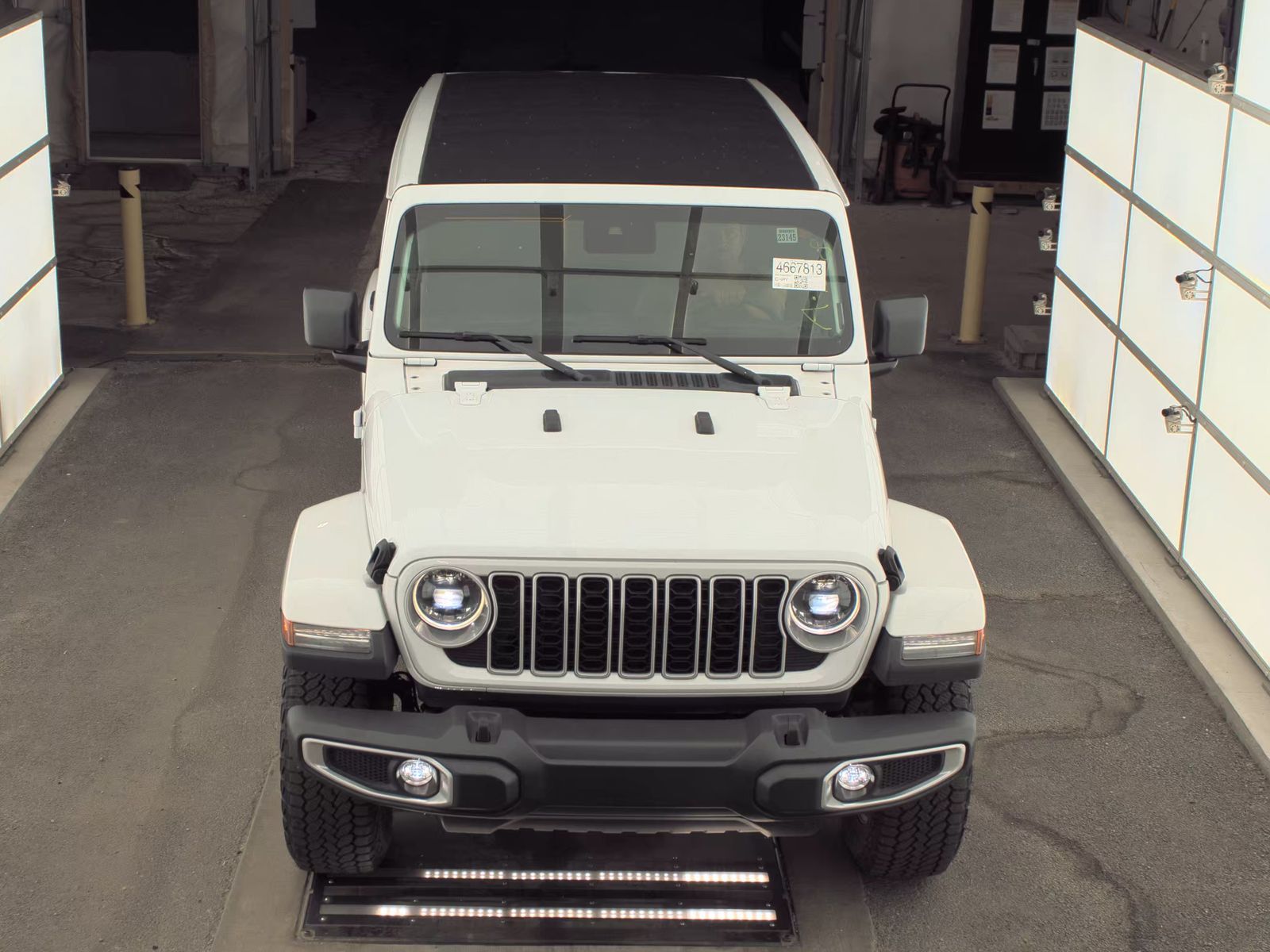 2024 Jeep Wrangler Sahara AWD