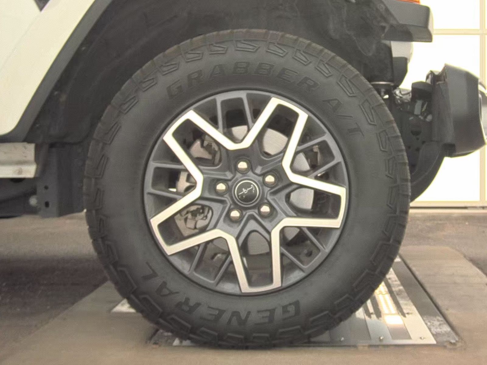 2024 Jeep Wrangler Sahara AWD