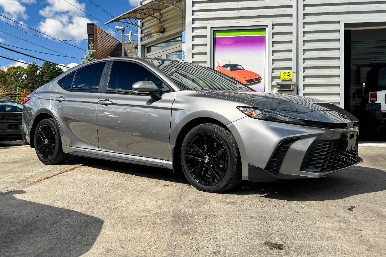 2025 Toyota Camry SE AWD