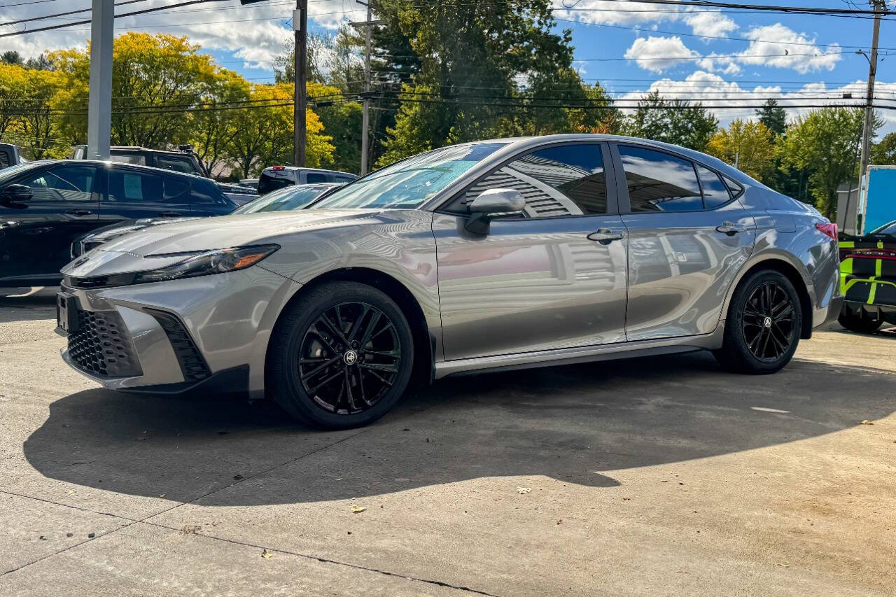 2025 Toyota Camry SE AWD