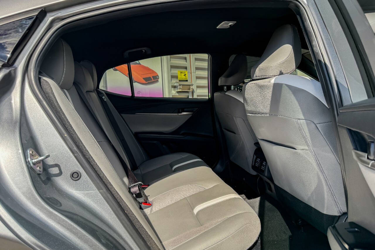 2025 Toyota Camry SE AWD