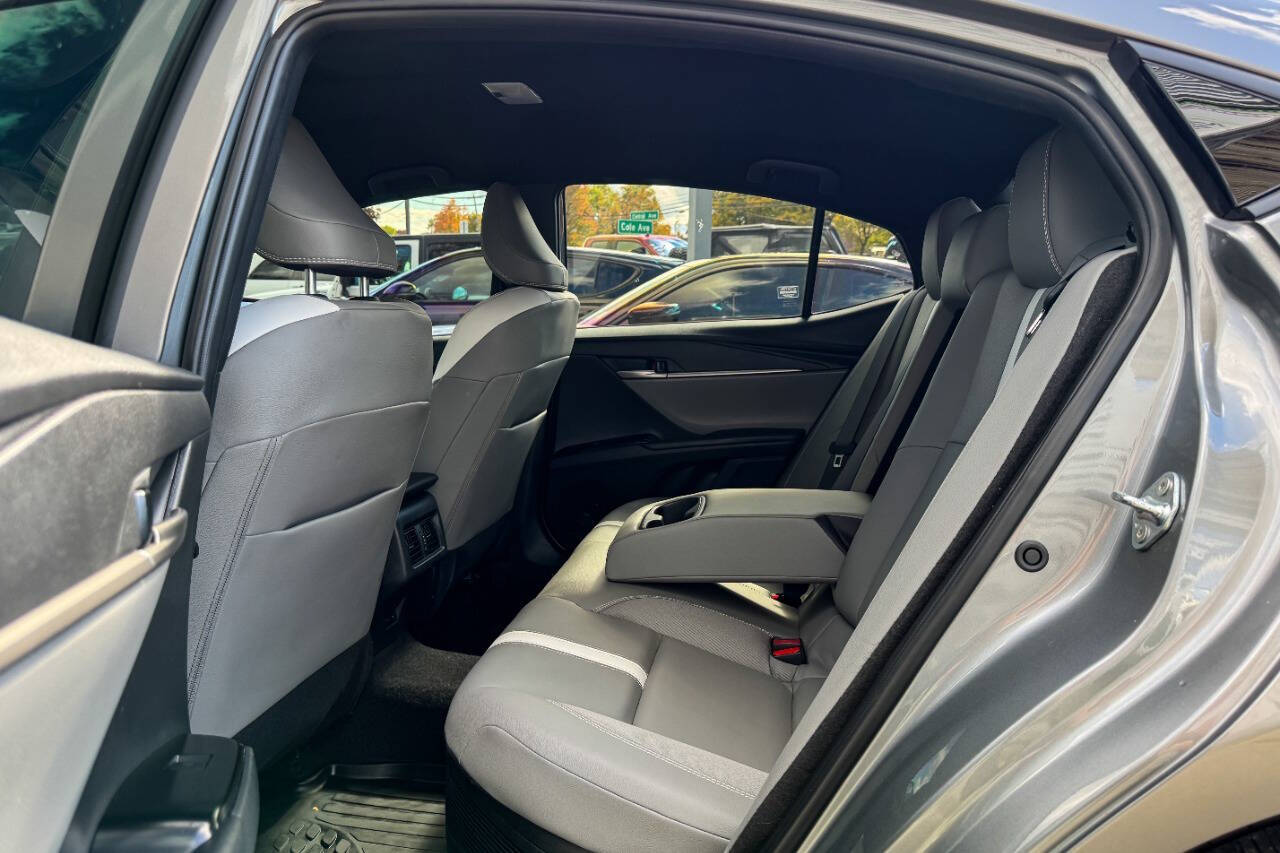 2025 Toyota Camry SE AWD