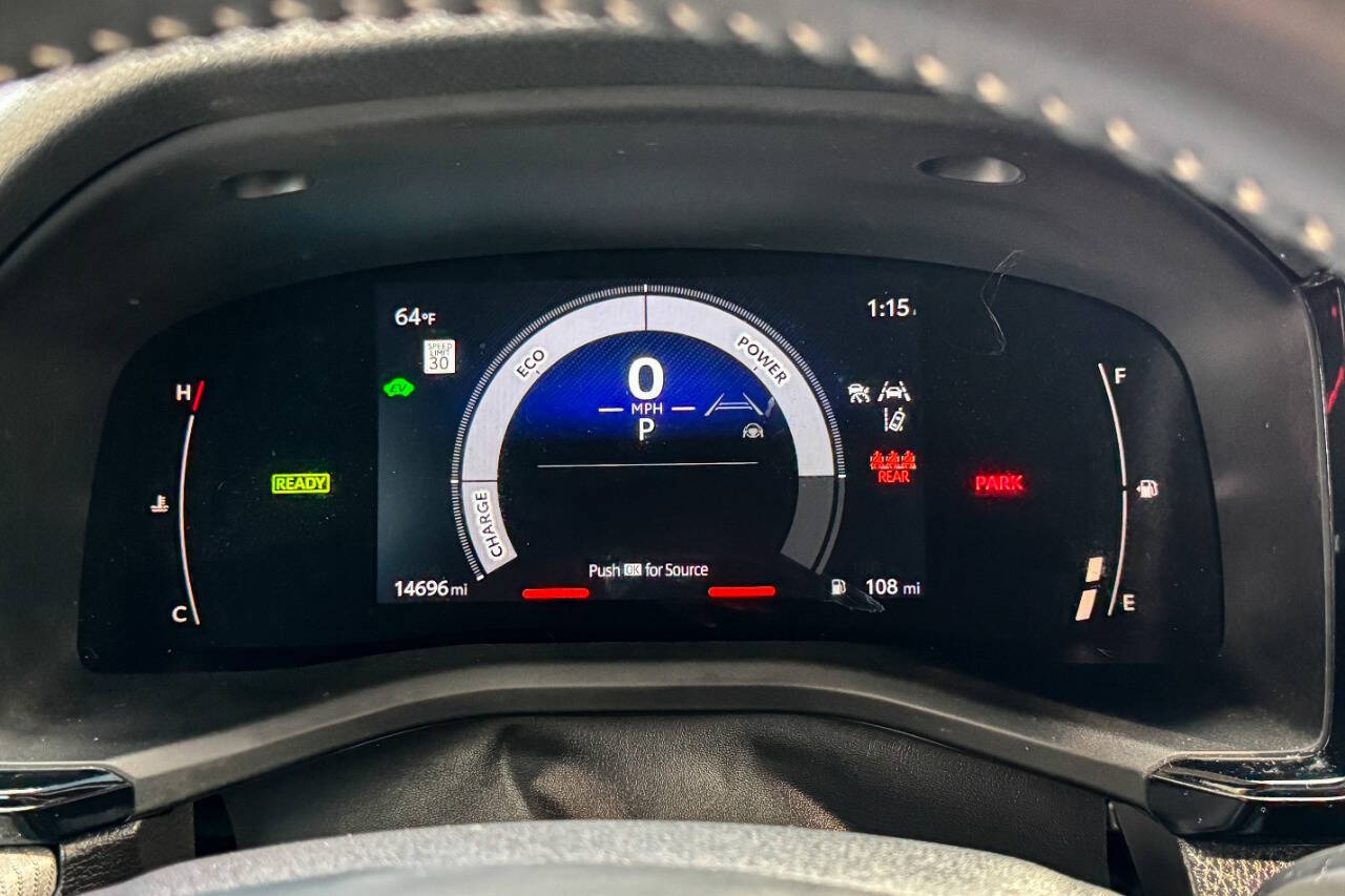 2025 Toyota Camry SE AWD