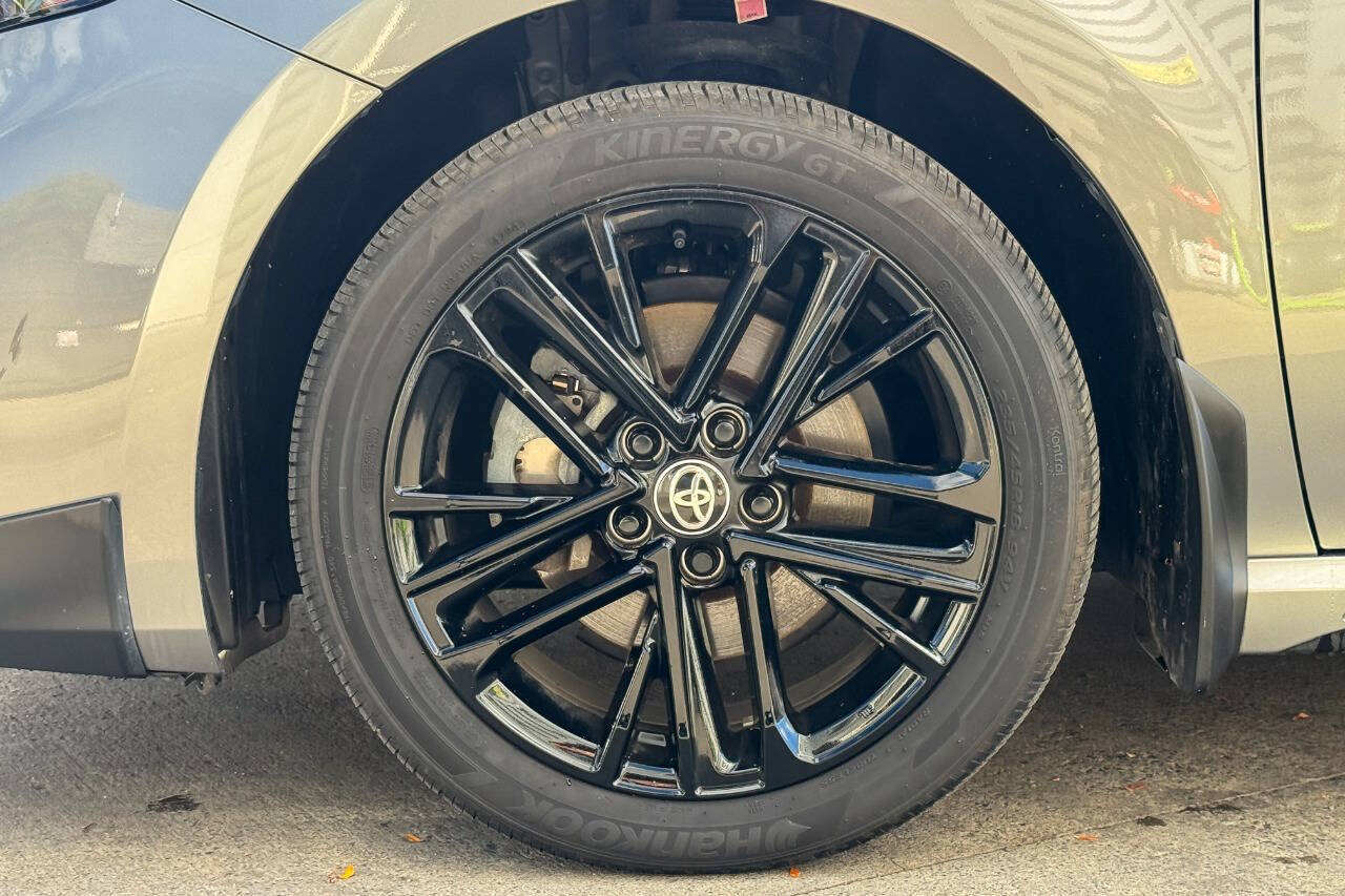 2025 Toyota Camry SE AWD