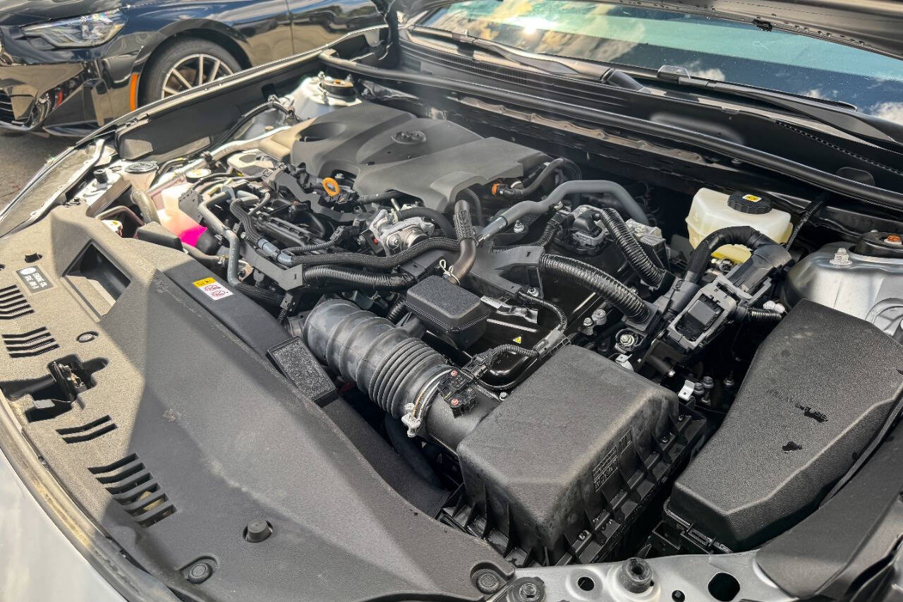 2025 Toyota Camry SE AWD