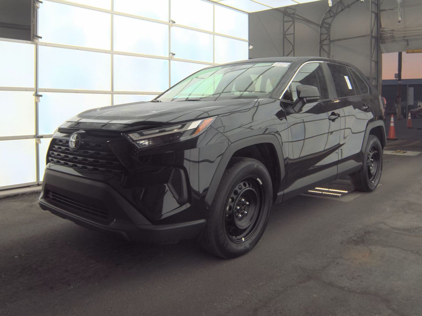 2023 Toyota RAV4 LE FWD