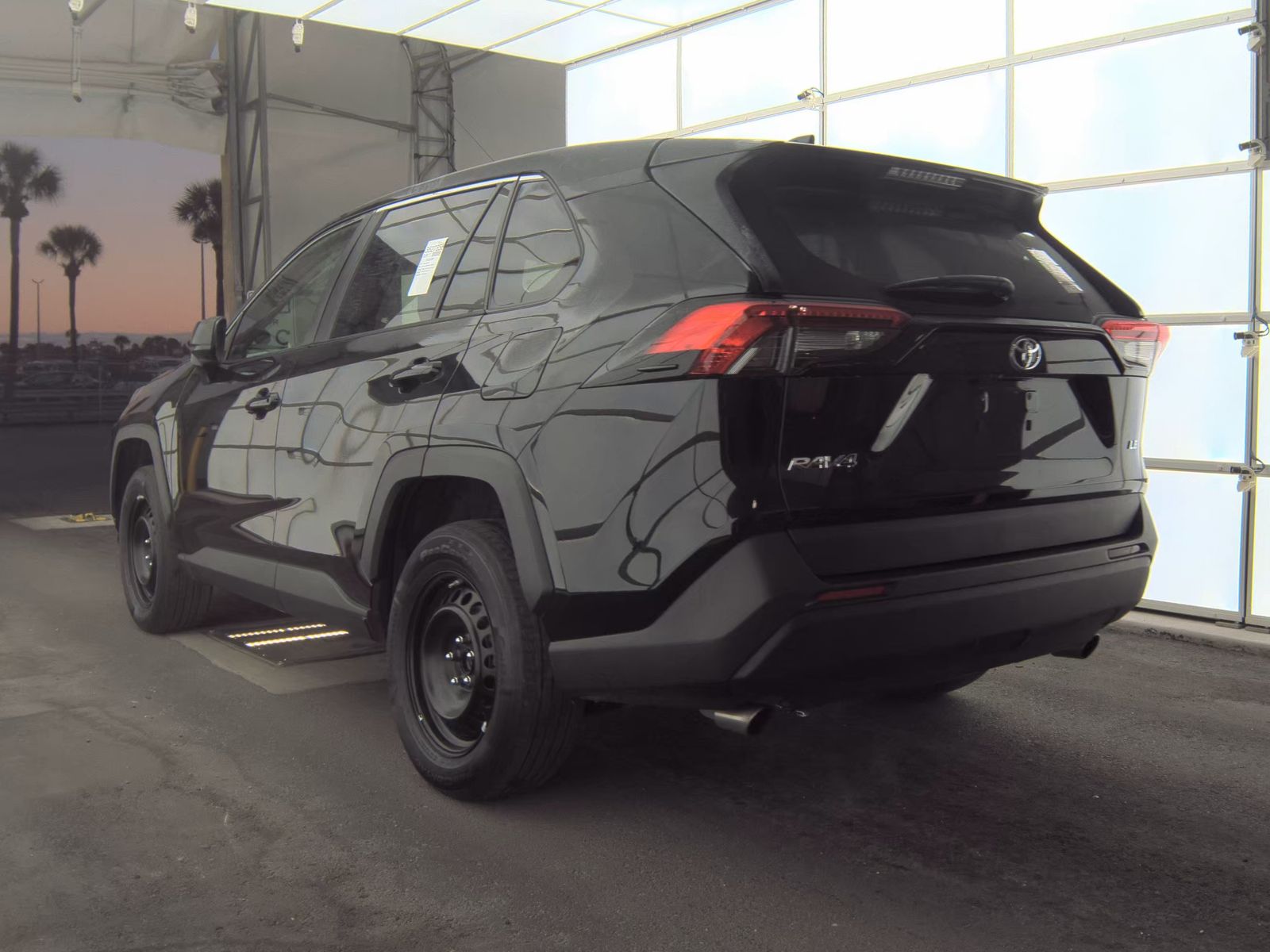 2023 Toyota RAV4 LE FWD