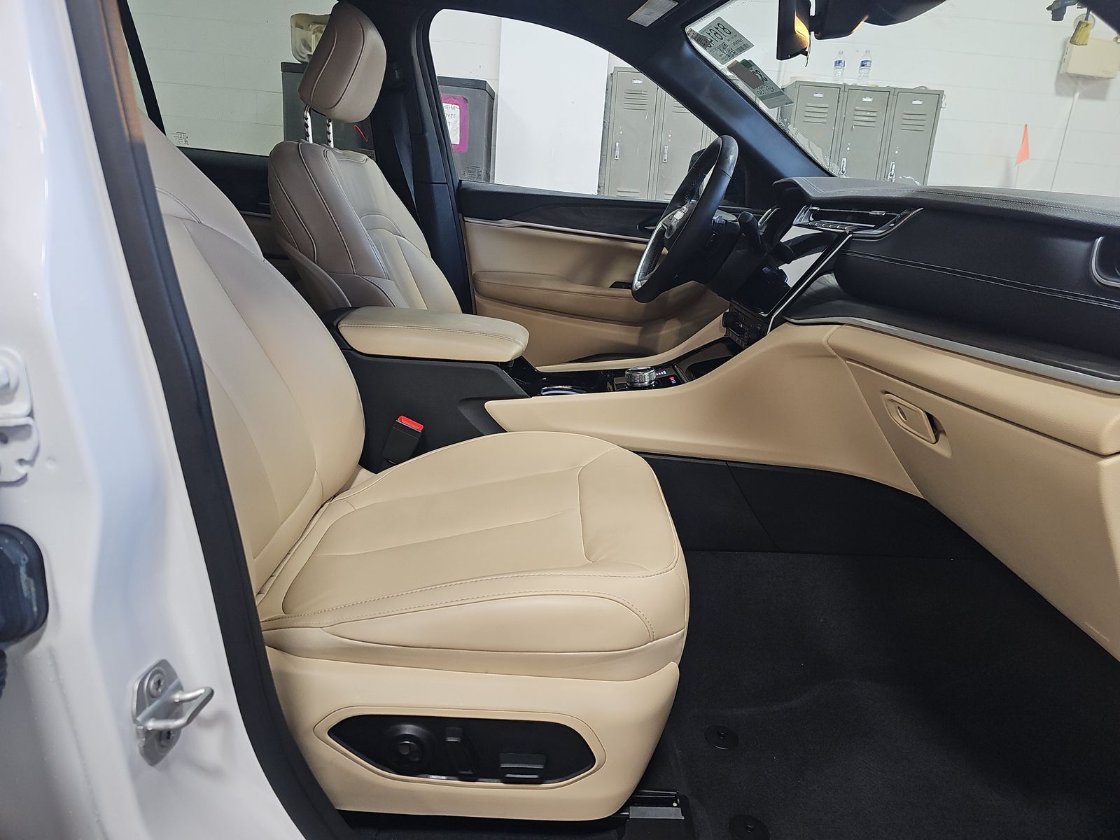 2023 Jeep Grand Cherokee Limited AWD