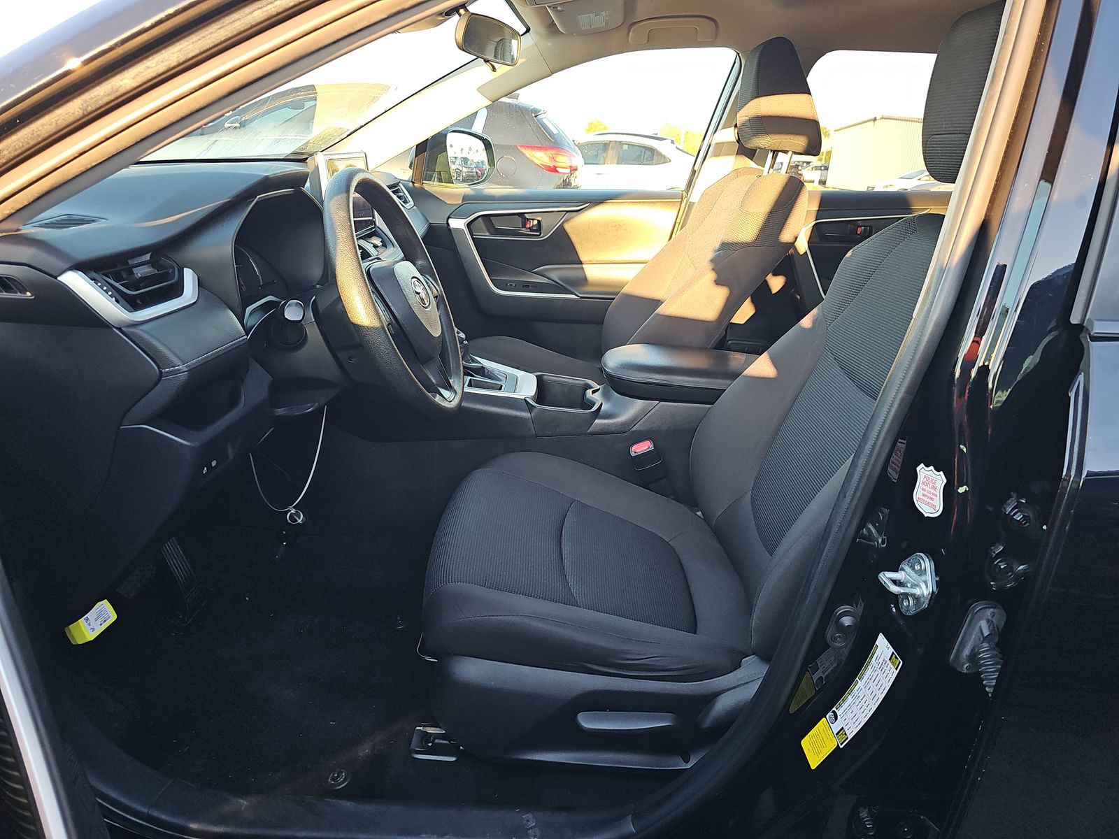 2023 Toyota RAV4 LE FWD