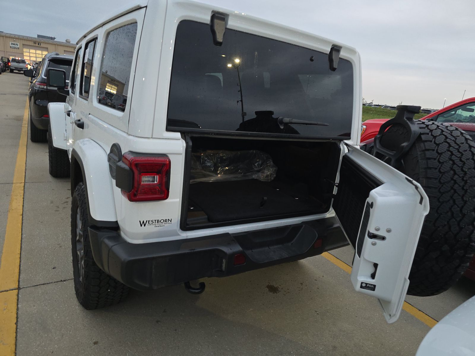 2024 Jeep Wrangler Sahara AWD