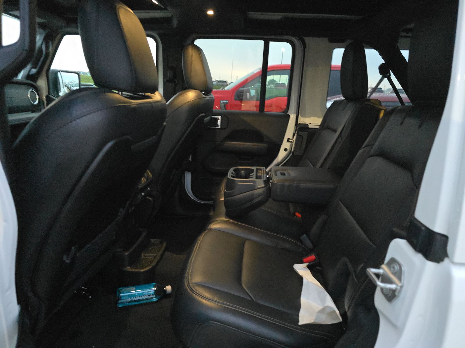 2024 Jeep Wrangler Sahara AWD