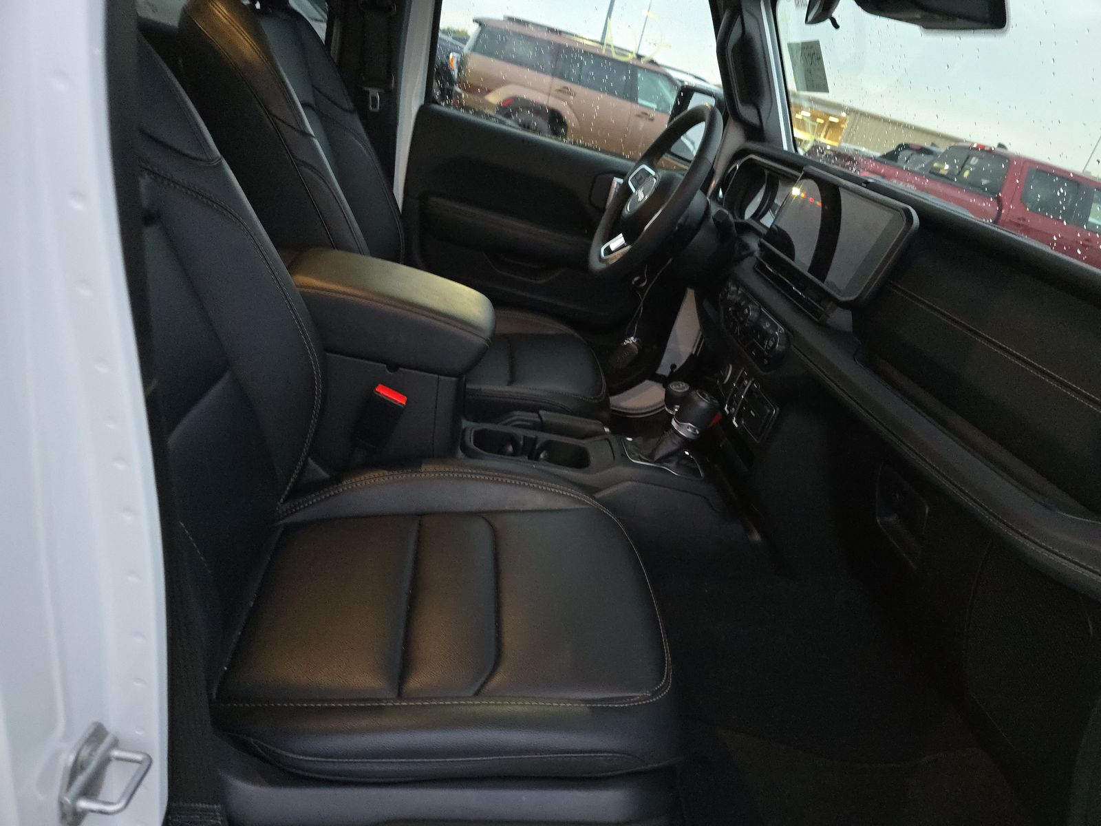 2024 Jeep Wrangler Sahara AWD