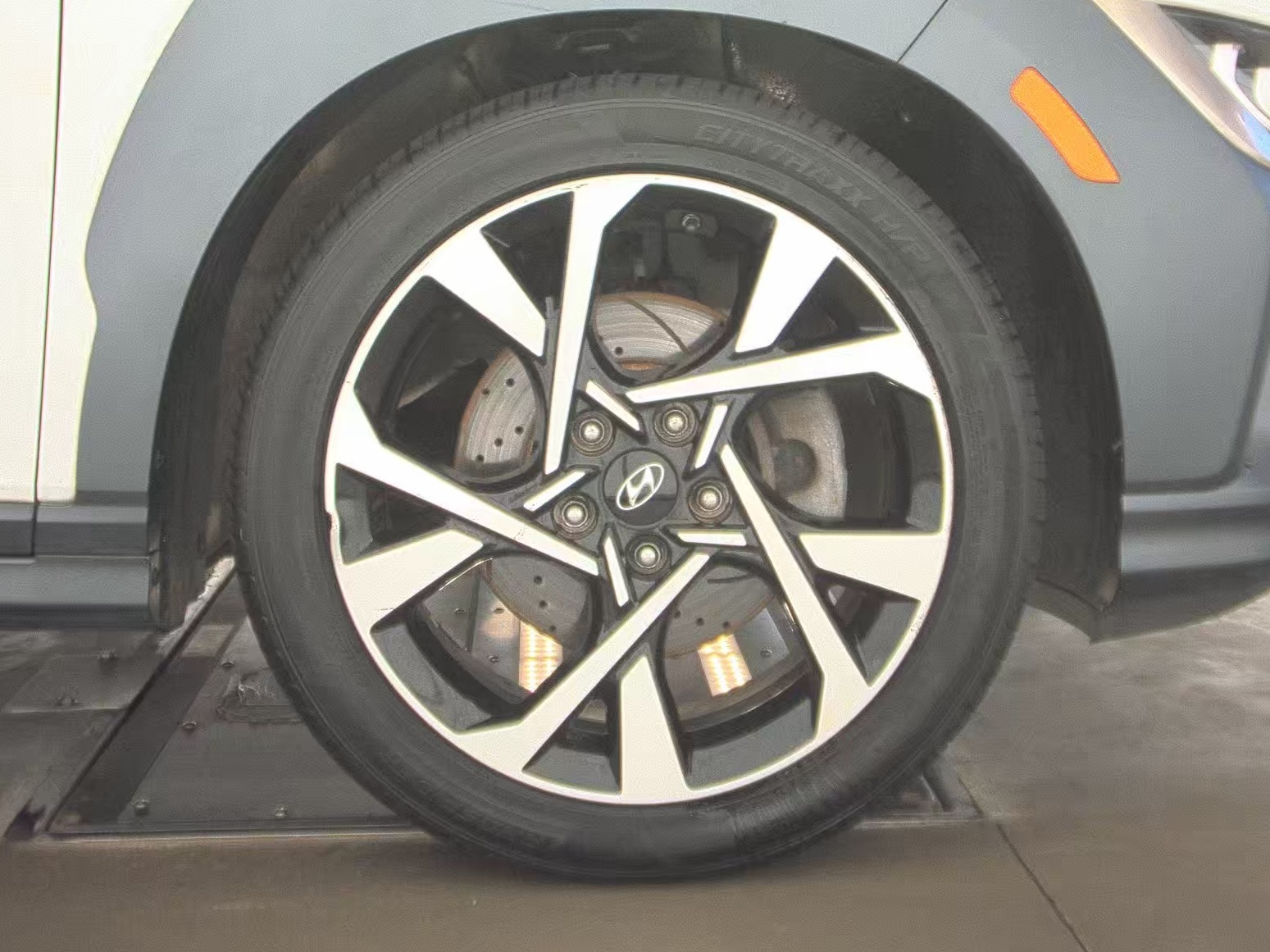 2022 Hyundai Kona Limited AWD