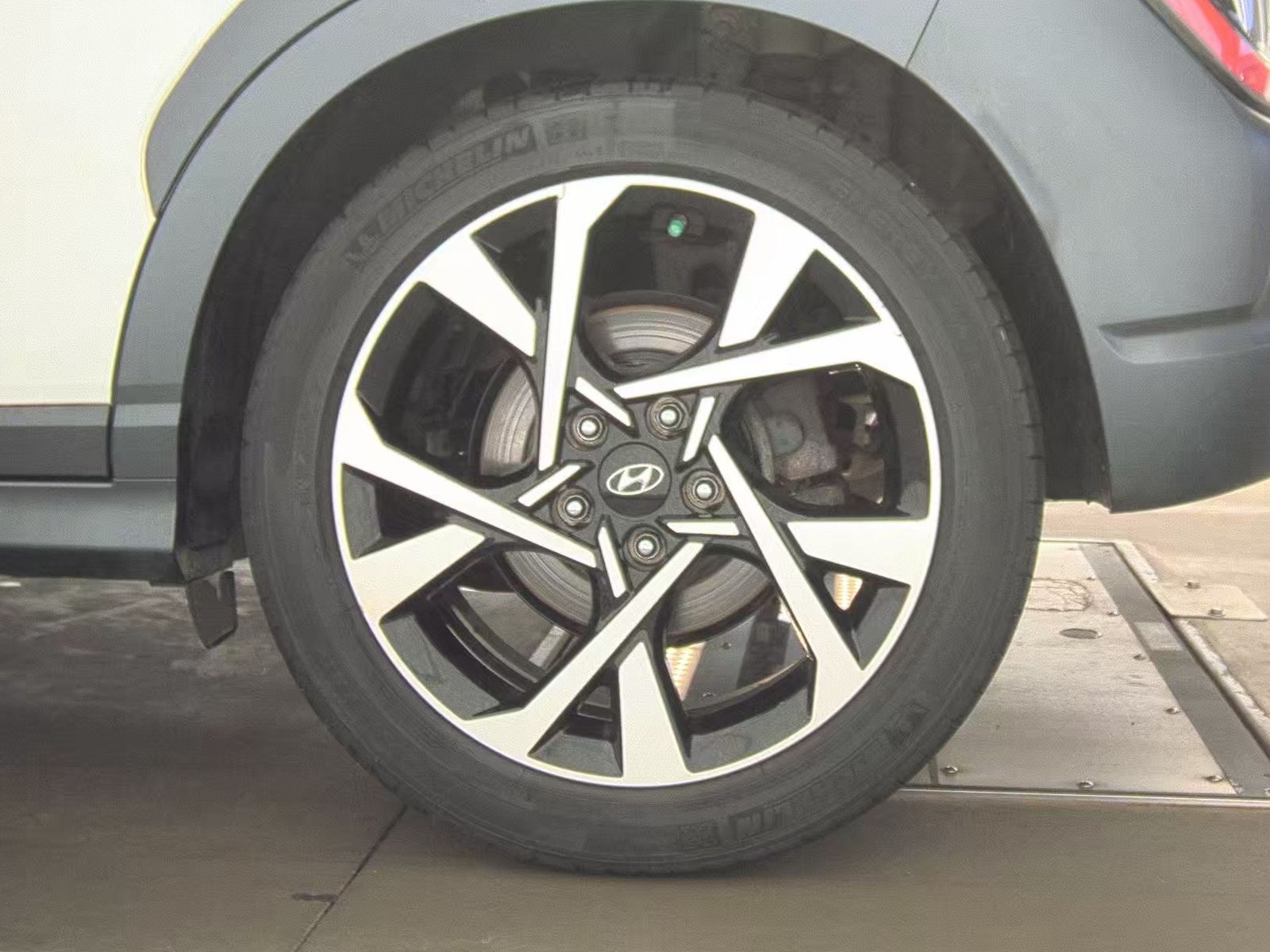 2022 Hyundai Kona Limited AWD