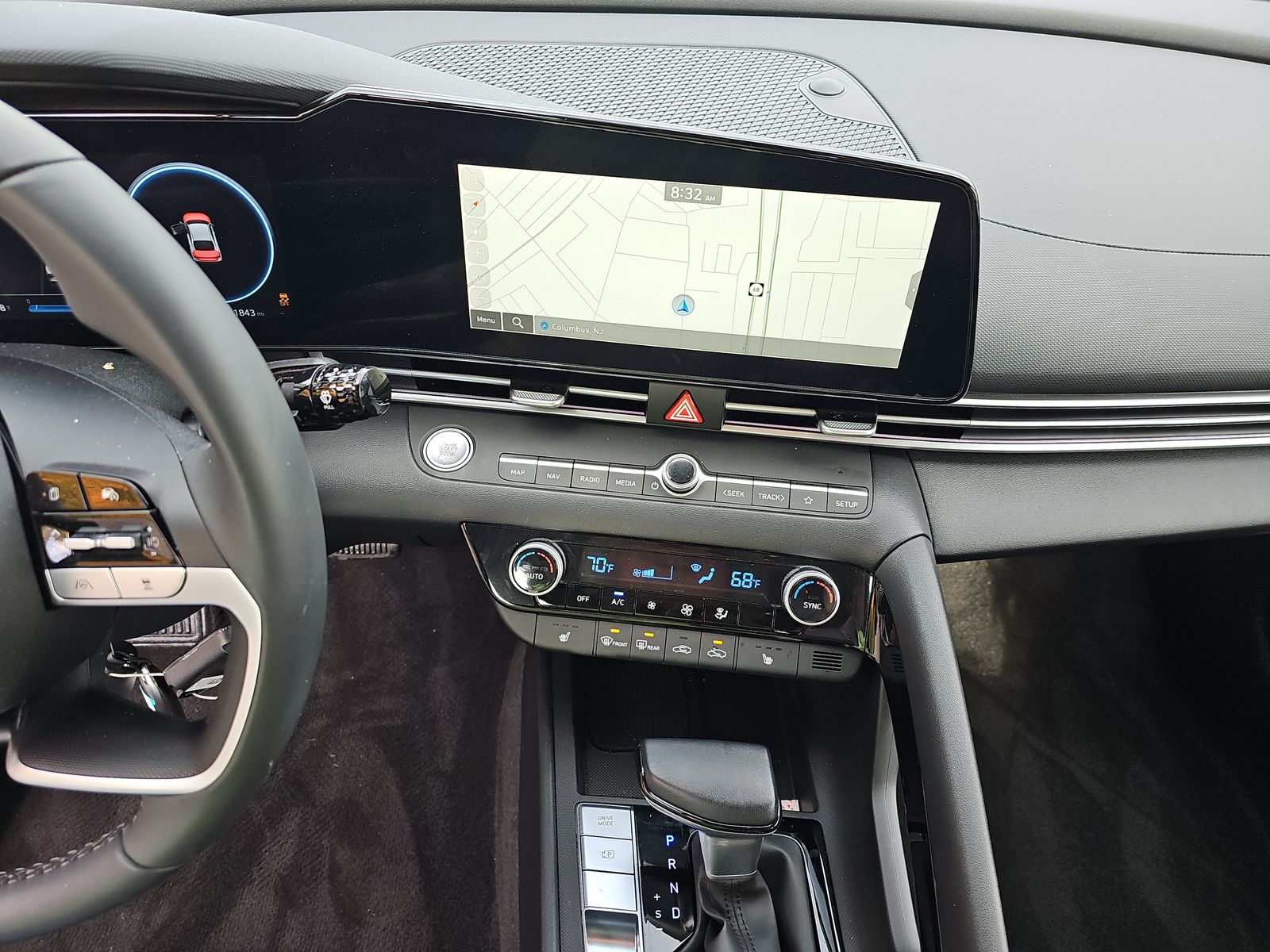 2024 Hyundai Elantra SEL FWD