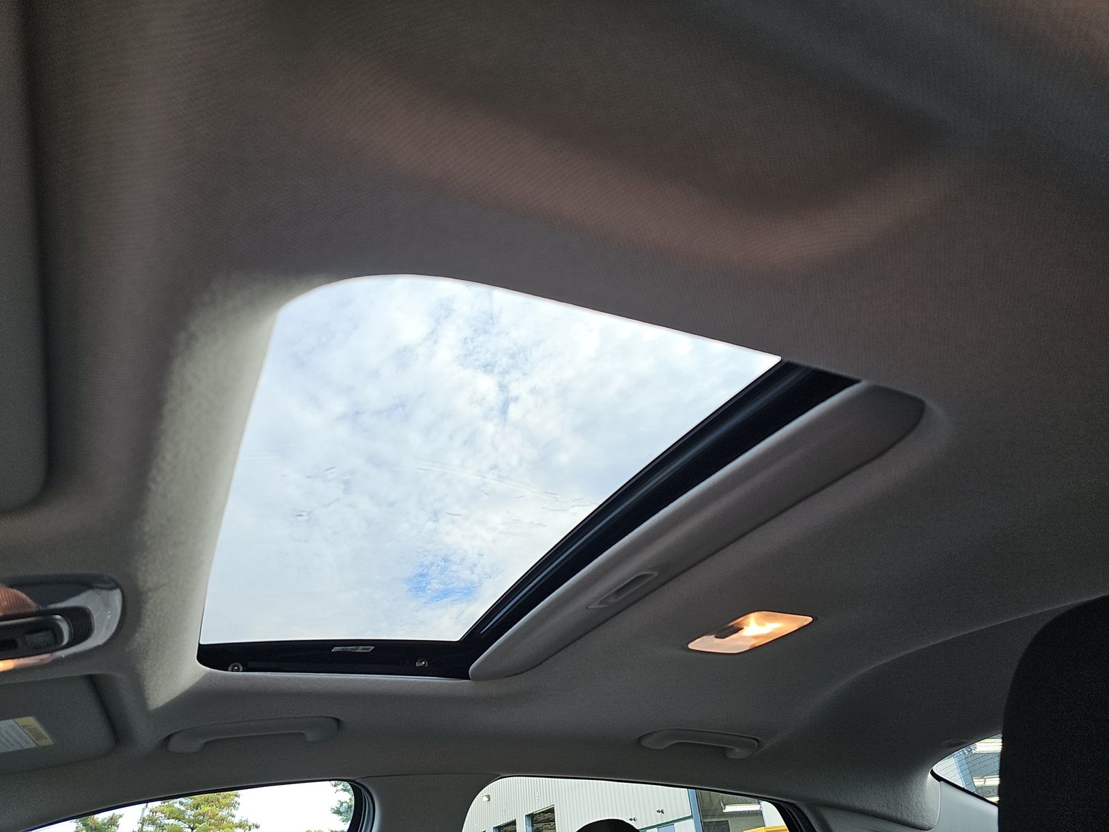 2024 Hyundai Elantra SEL FWD