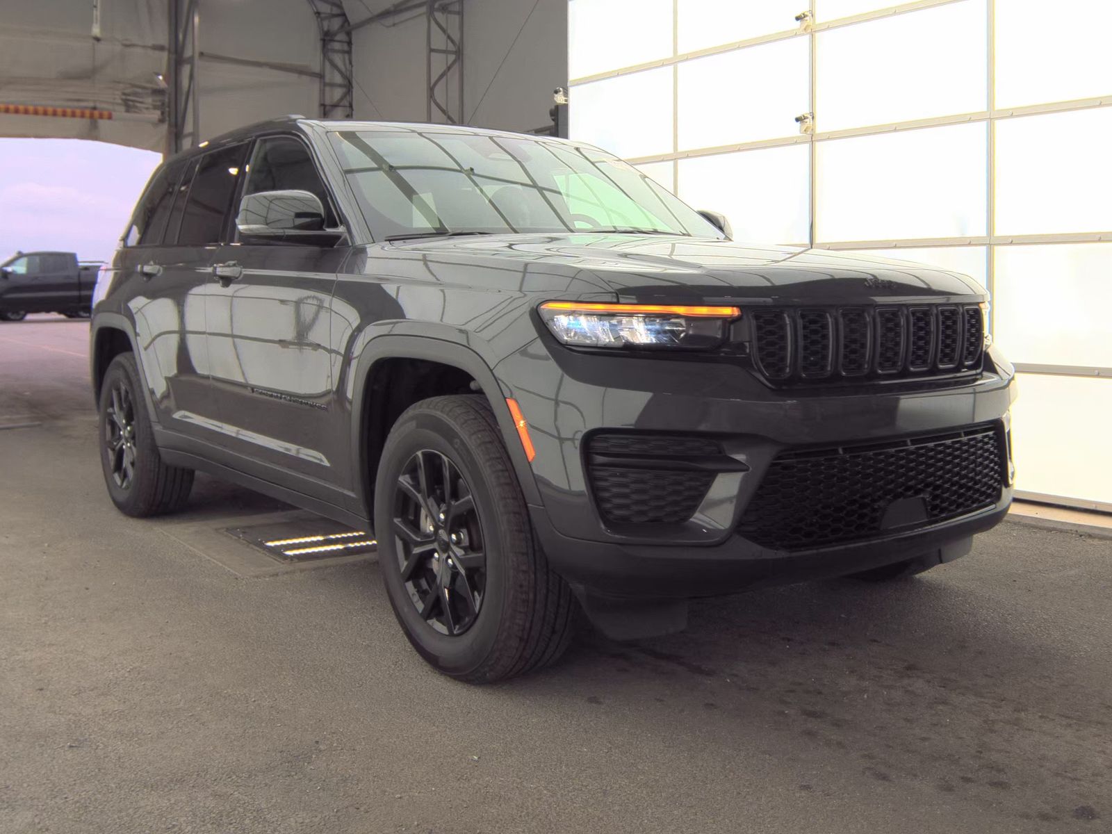 2024 Jeep Grand Cherokee Altitude AWD