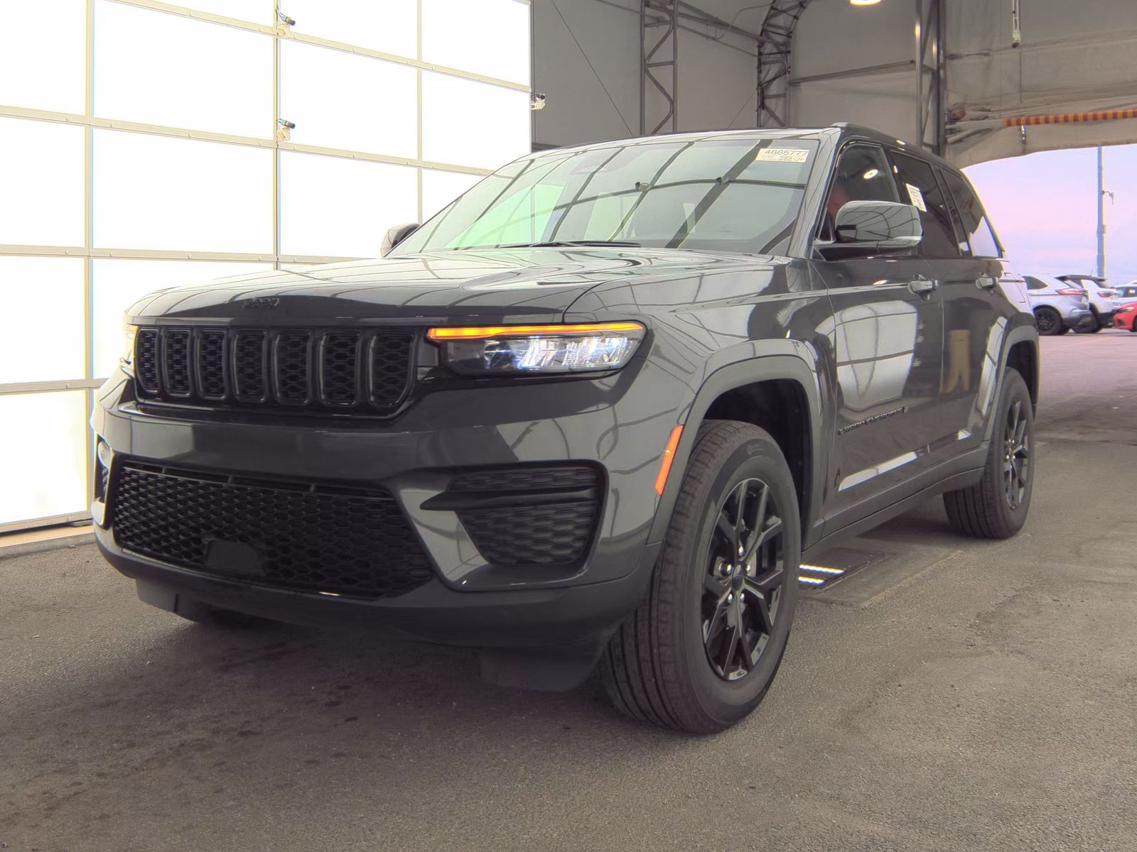 2024 Jeep Grand Cherokee Altitude AWD