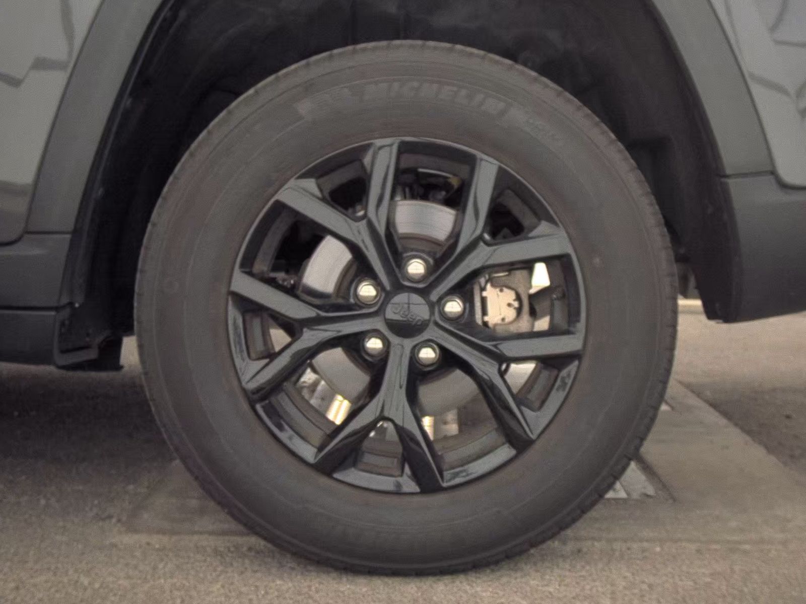 2024 Jeep Grand Cherokee Altitude AWD