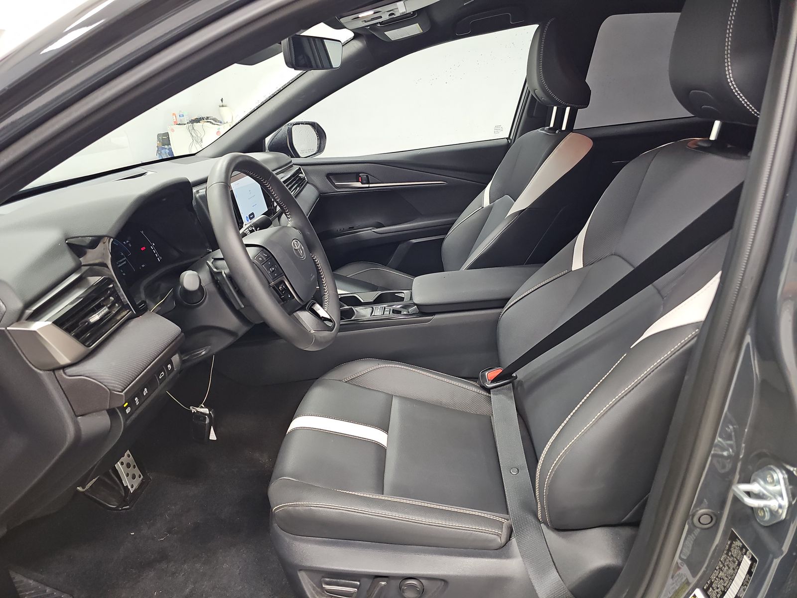 2025 Toyota Camry LE FWD