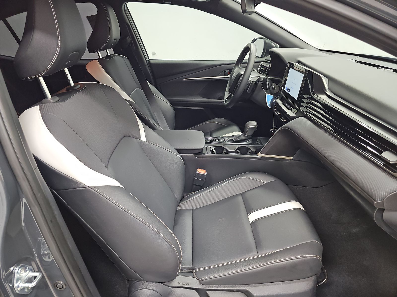 2025 Toyota Camry LE FWD