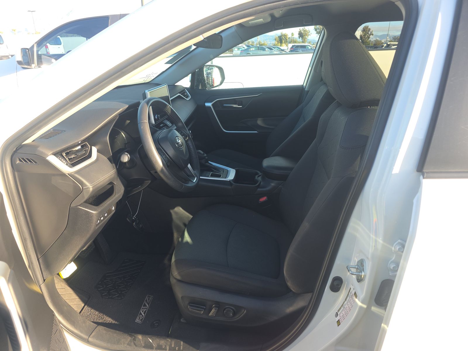 2023 Toyota RAV4 XLE AWD