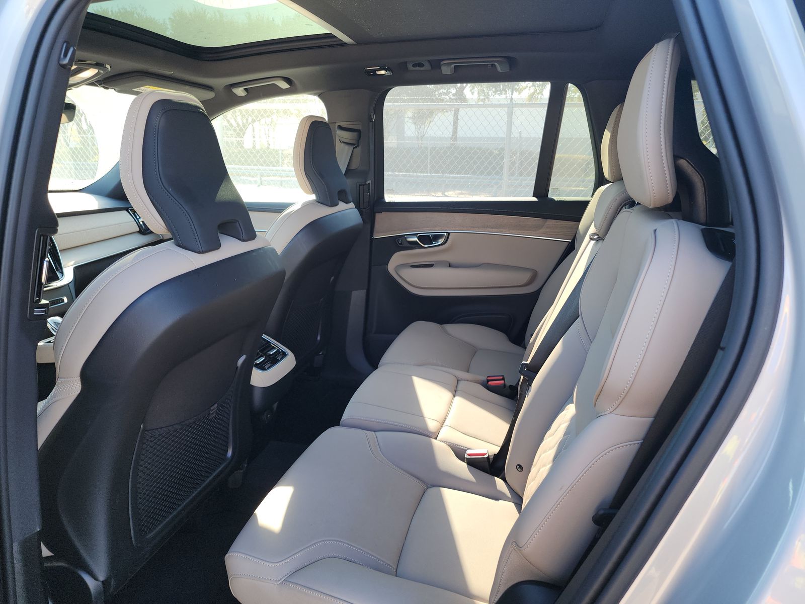 2025 Volvo XC90 B6 Plus AWD