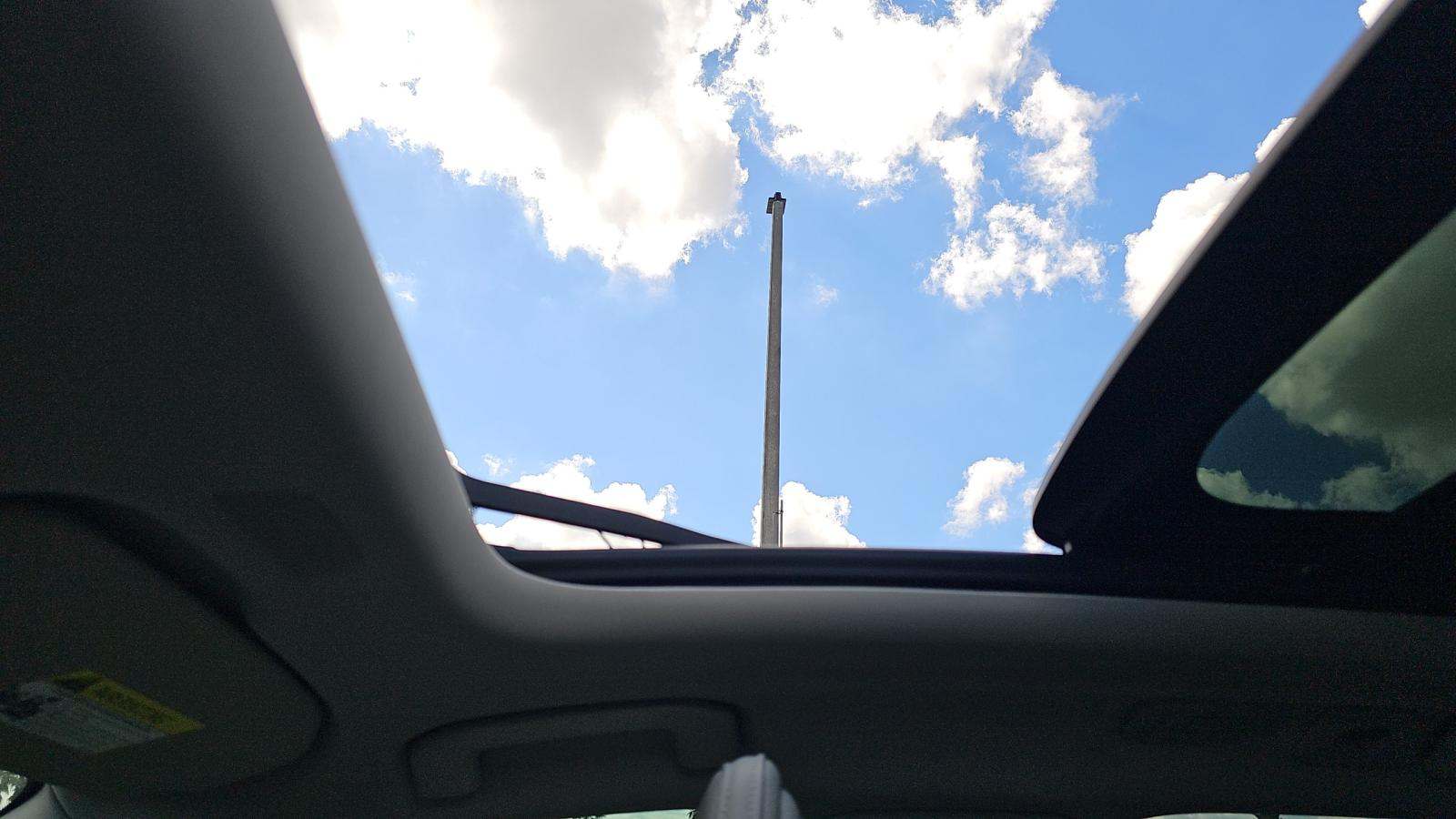 2022 Volvo XC60 B5 Momentum FWD