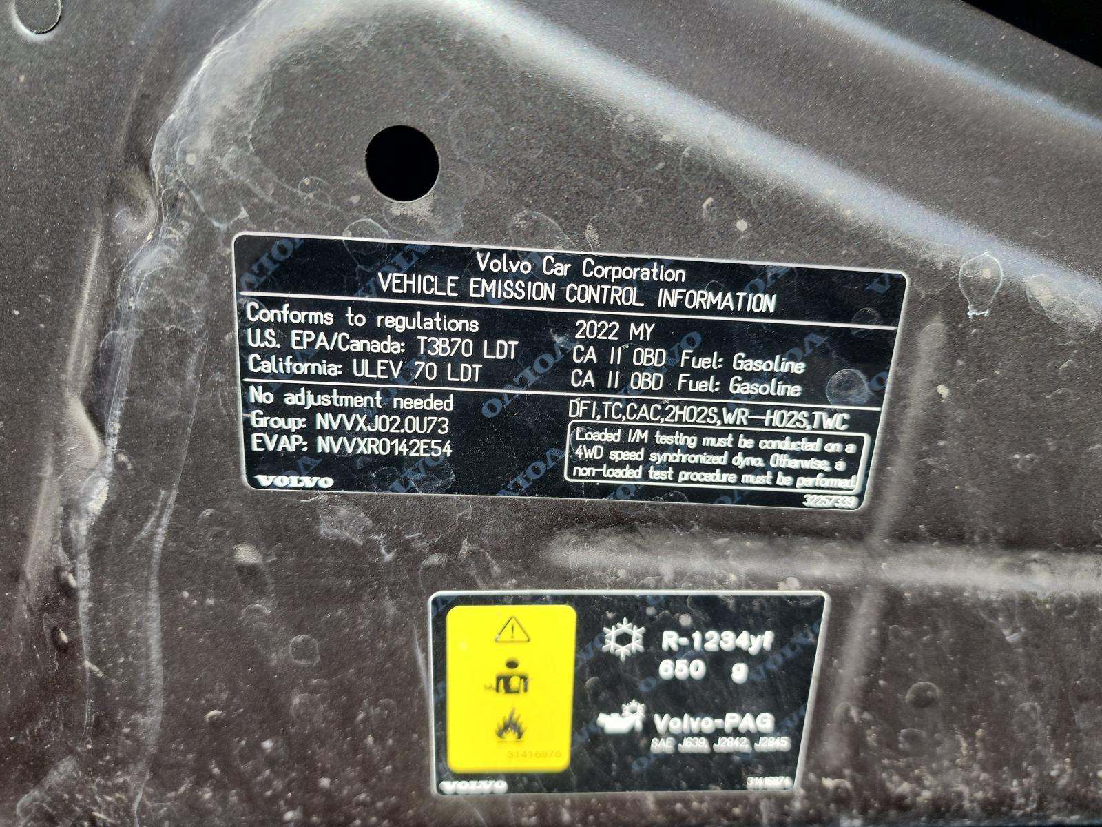 2022 Volvo XC60 B5 Momentum AWD