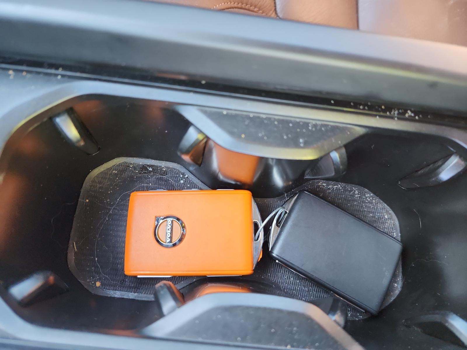 2022 Volvo XC60 B5 Momentum AWD