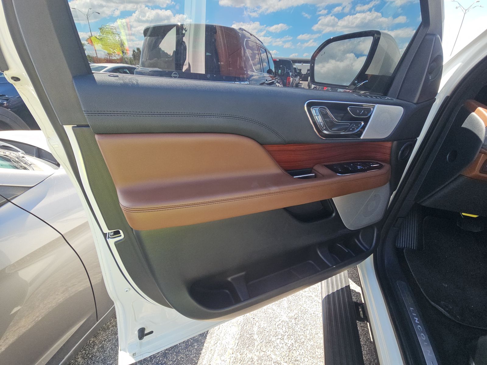 2022 Lincoln Navigator L Reserve FWD