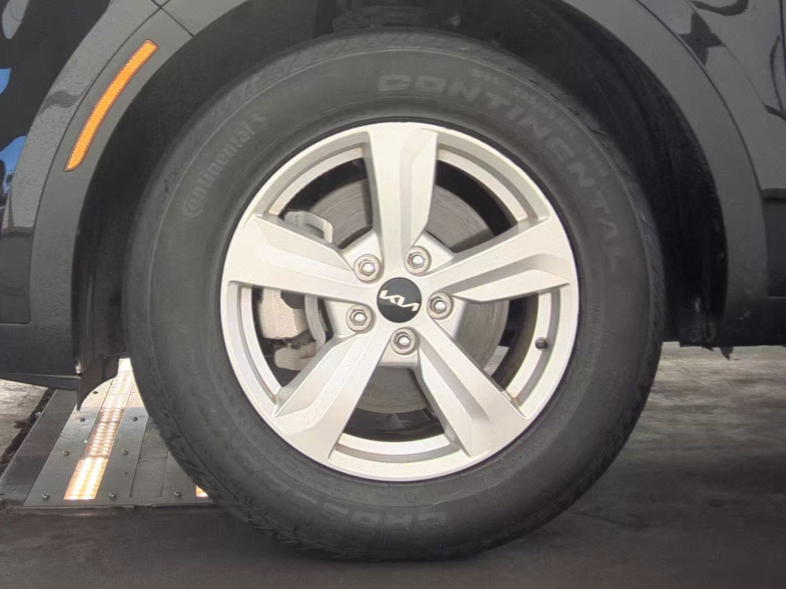 2023 Kia Sorento LX FWD