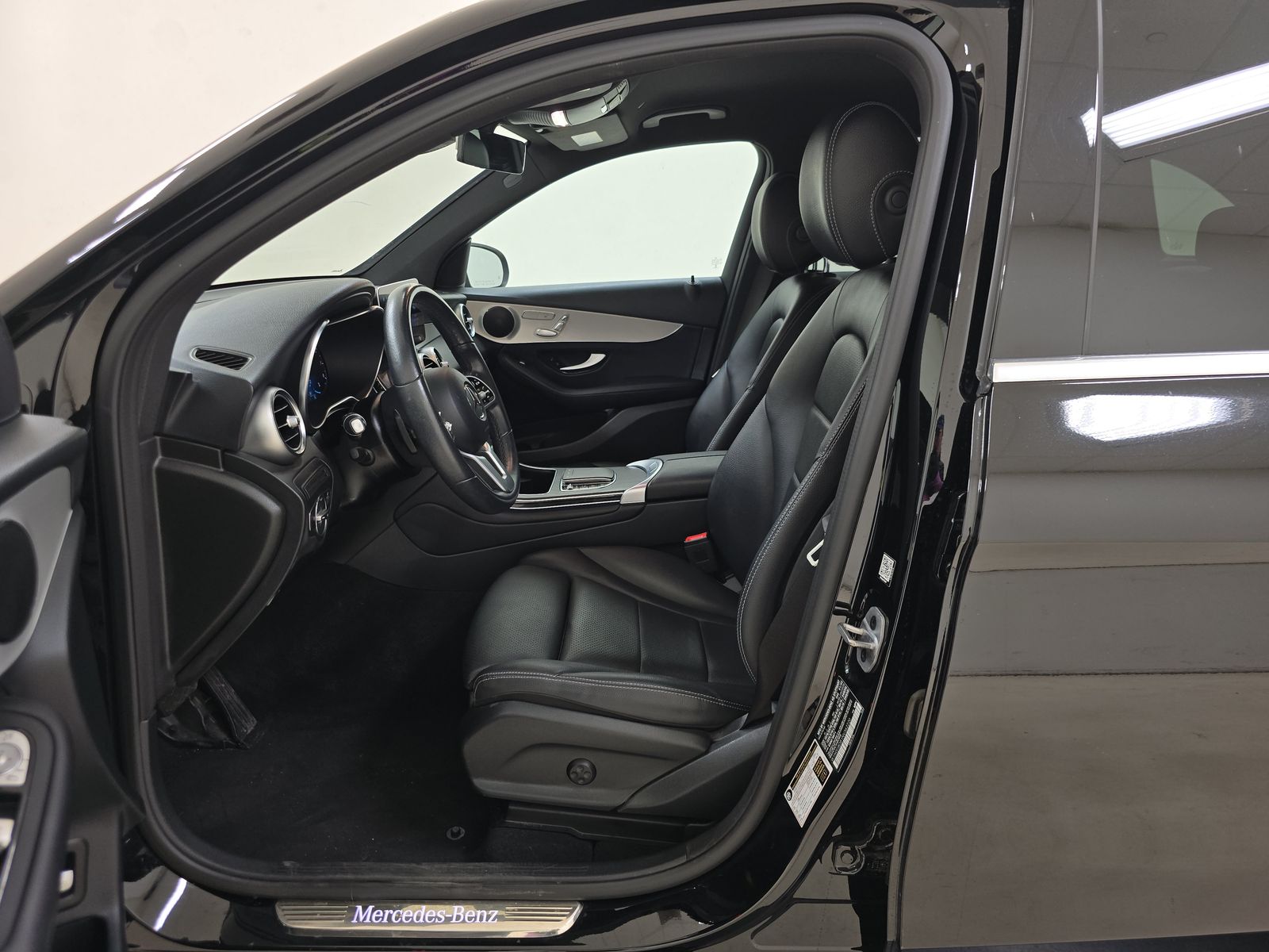 2022 Mercedes-Benz GLC GLC 300 RWD