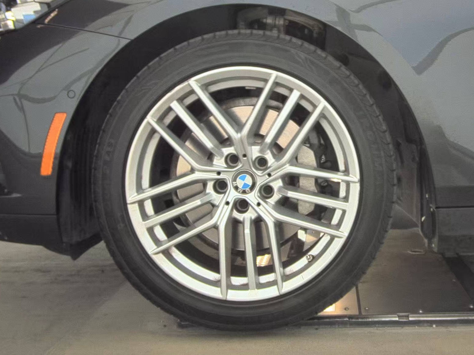 2025 BMW 5 Series 530i xDrive AWD