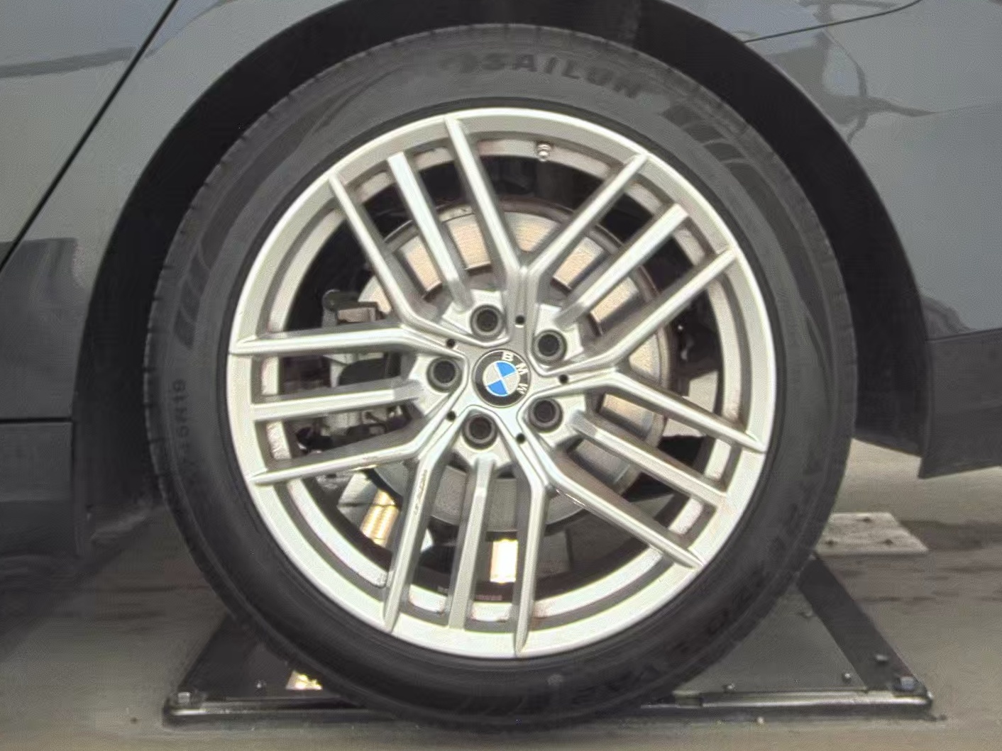 2025 BMW 5 Series 530i xDrive AWD