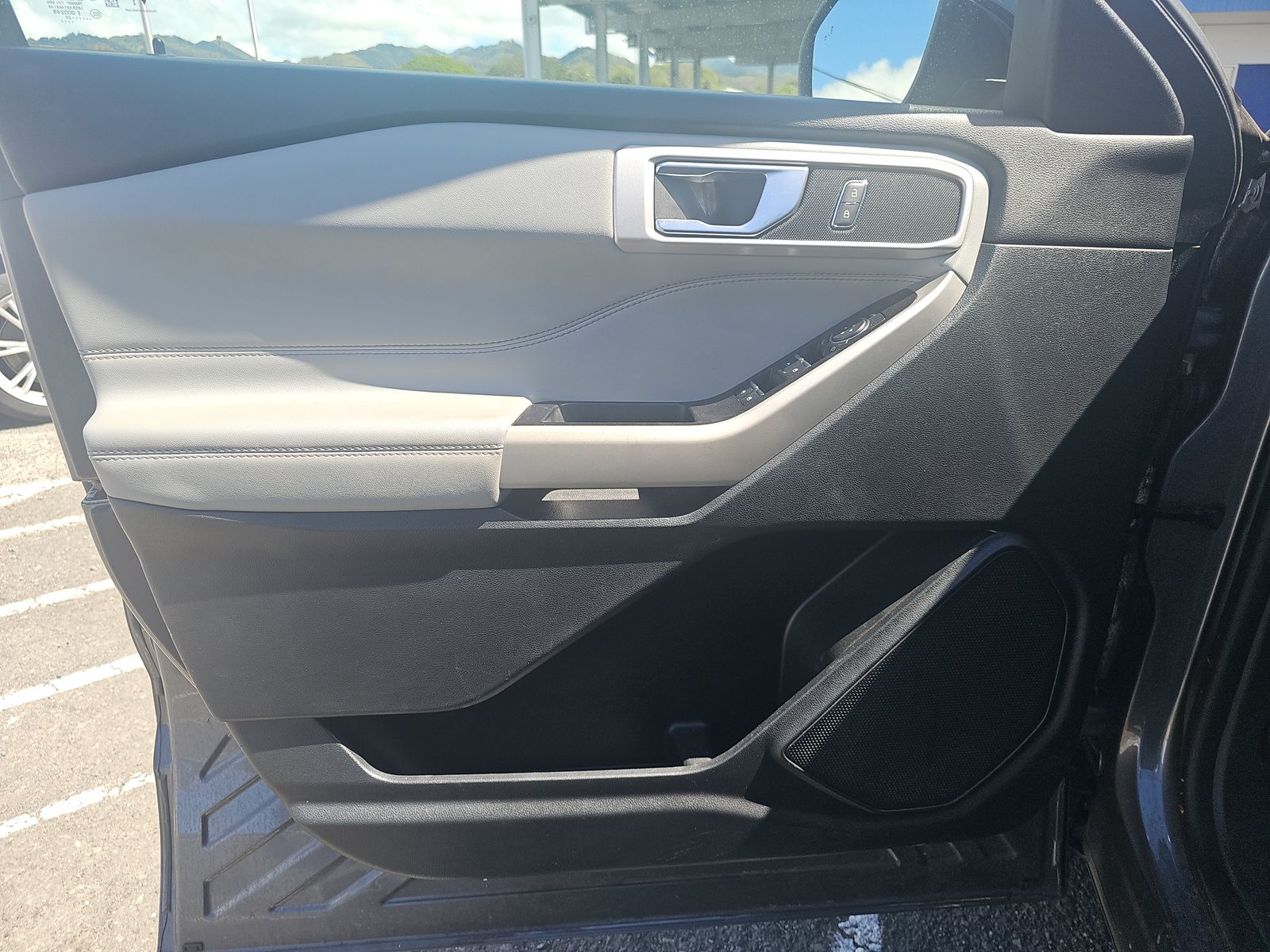 2022 Ford Explorer XLT RWD