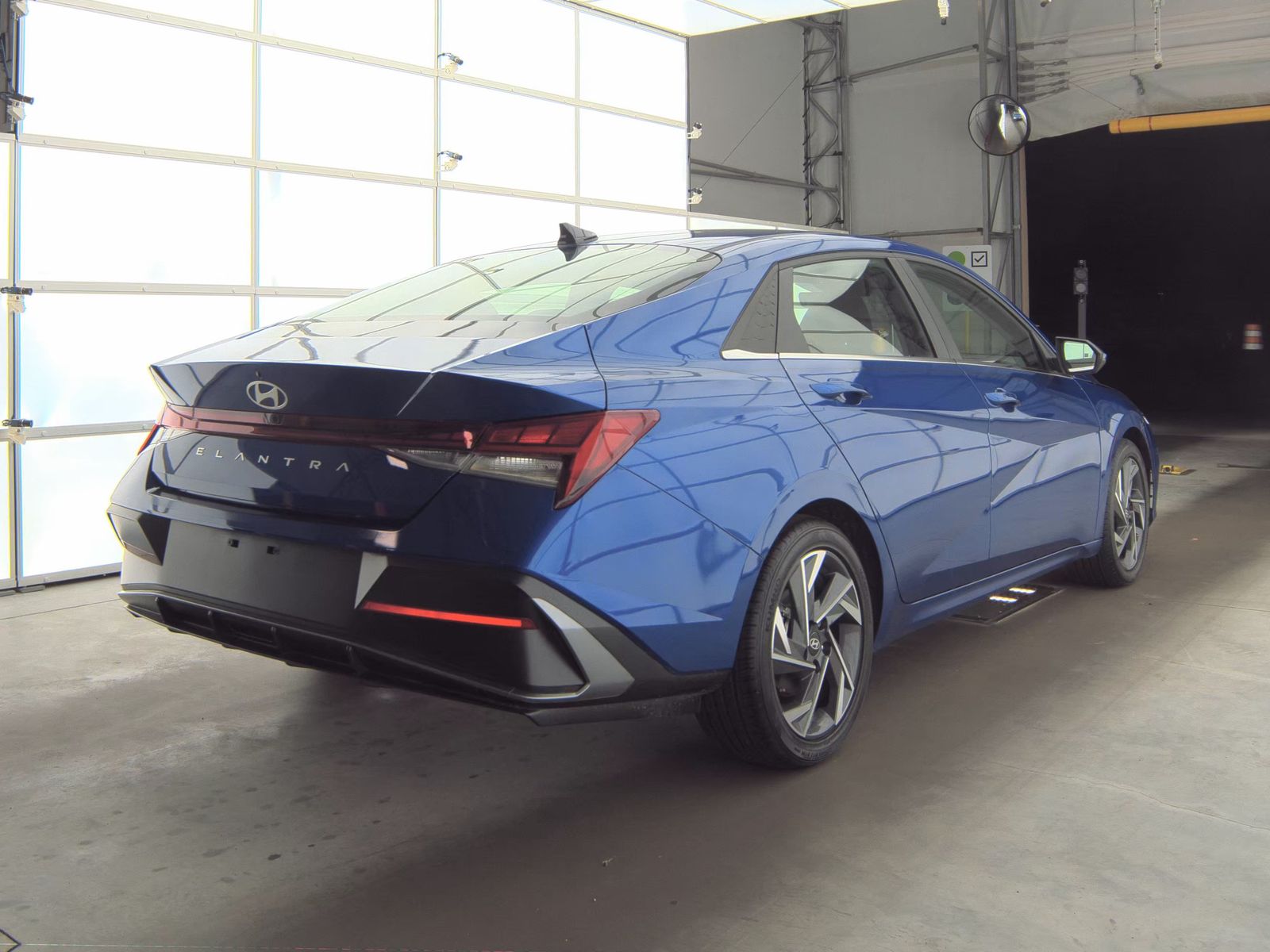 2024 Hyundai Elantra SEL FWD