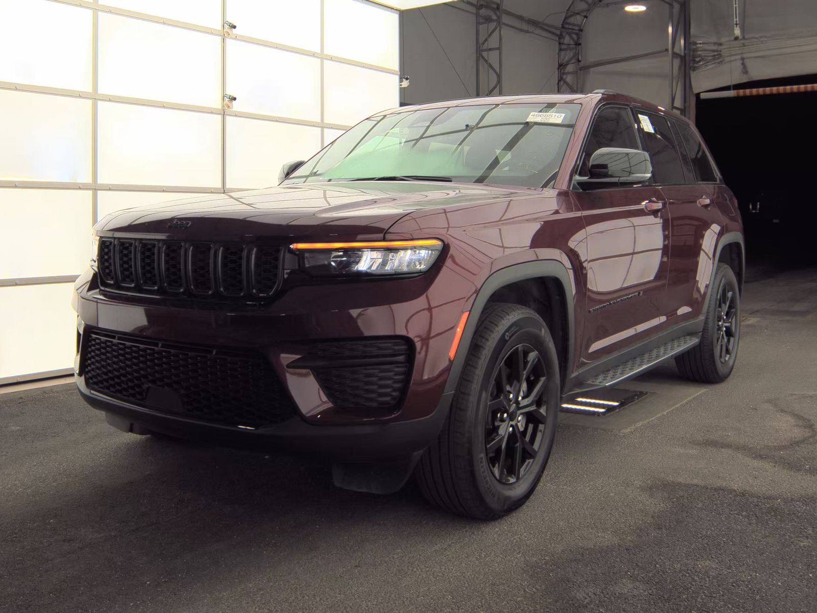 2024 Jeep Grand Cherokee Altitude AWD