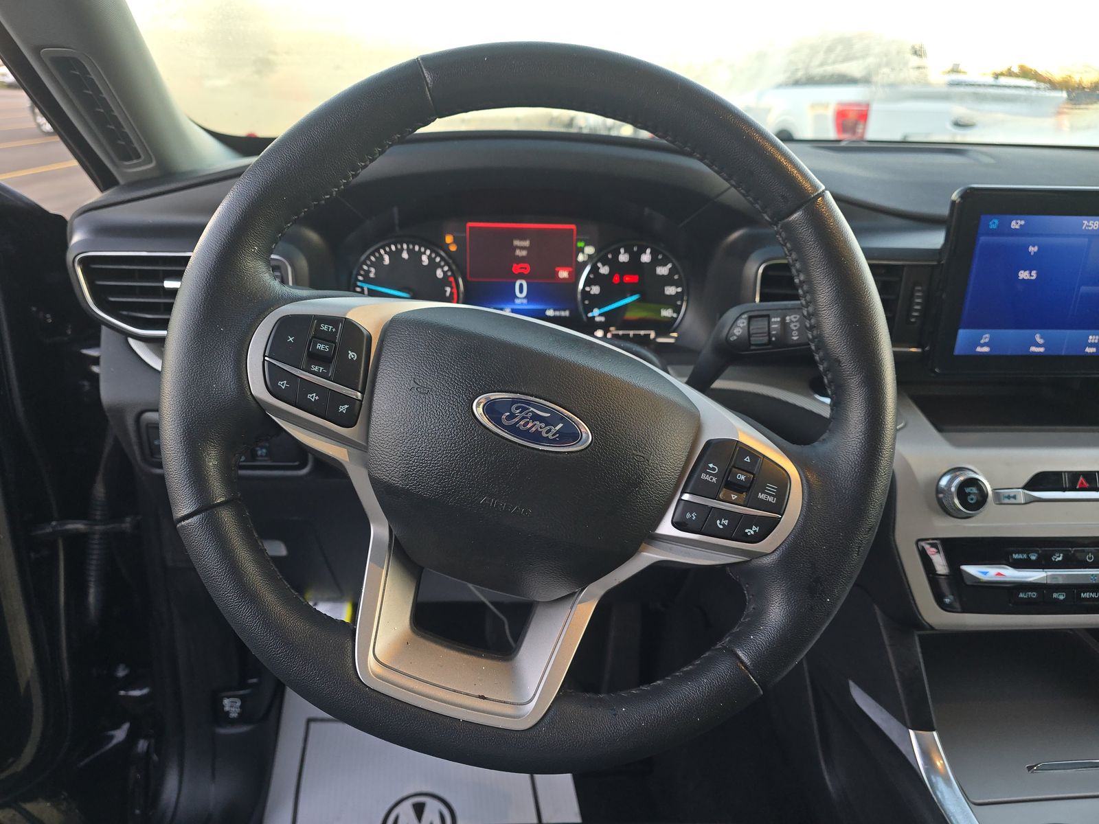 2023 Ford Explorer XLT AWD